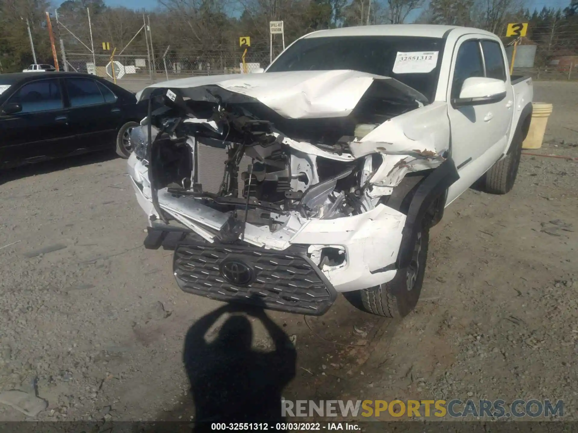 6 Photograph of a damaged car 3TMCZ5AN0NM472746 TOYOTA TACOMA 4WD 2022