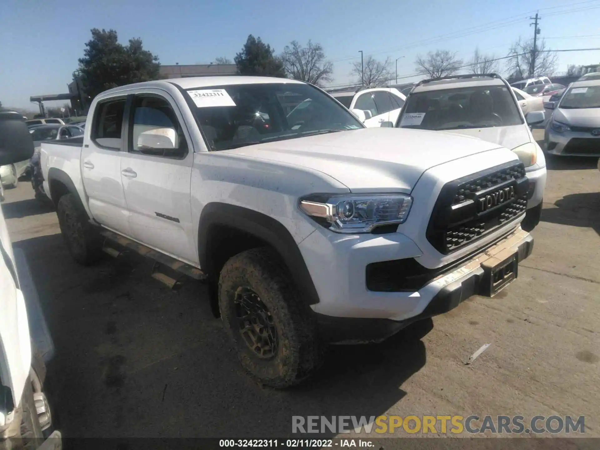 1 Photograph of a damaged car 3TMCZ5AN0NM473234 TOYOTA TACOMA 4WD 2022