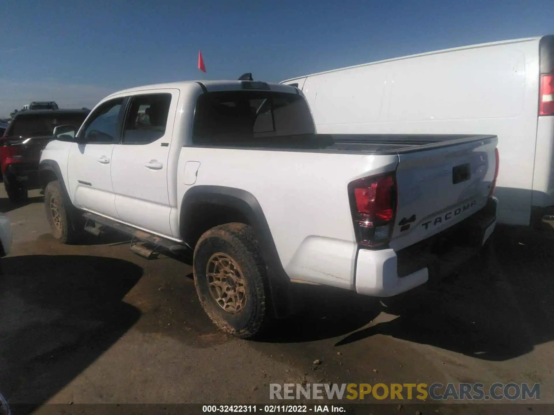 3 Photograph of a damaged car 3TMCZ5AN0NM473234 TOYOTA TACOMA 4WD 2022