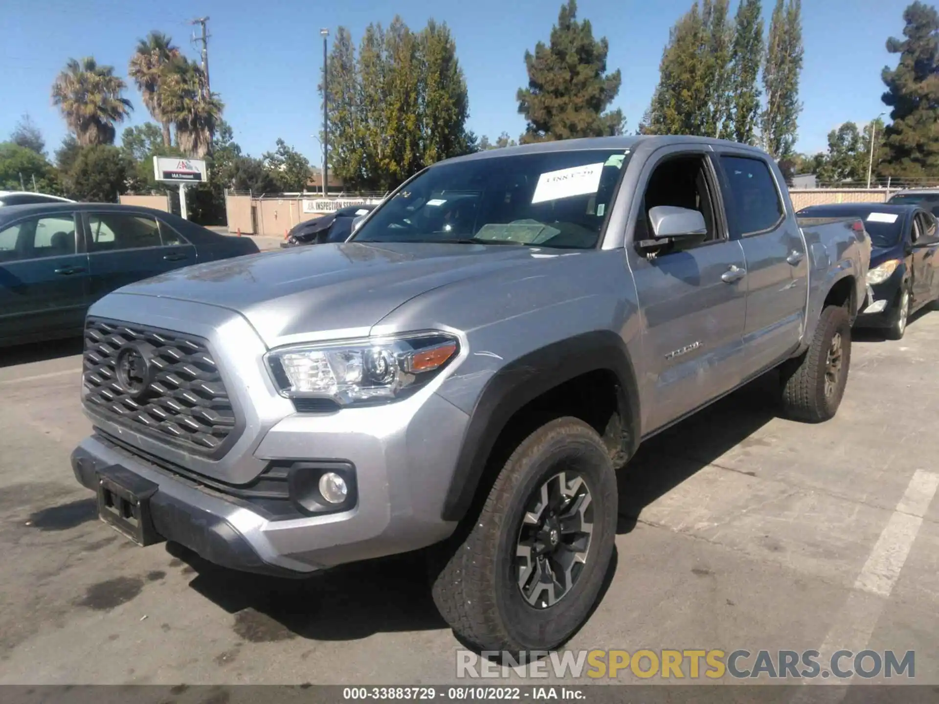 2 Photograph of a damaged car 3TMCZ5AN0NM475601 TOYOTA TACOMA 4WD 2022