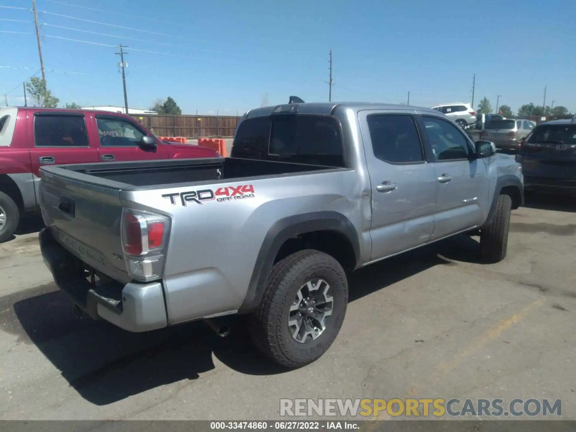 4 Photograph of a damaged car 3TMCZ5AN0NM494522 TOYOTA TACOMA 4WD 2022