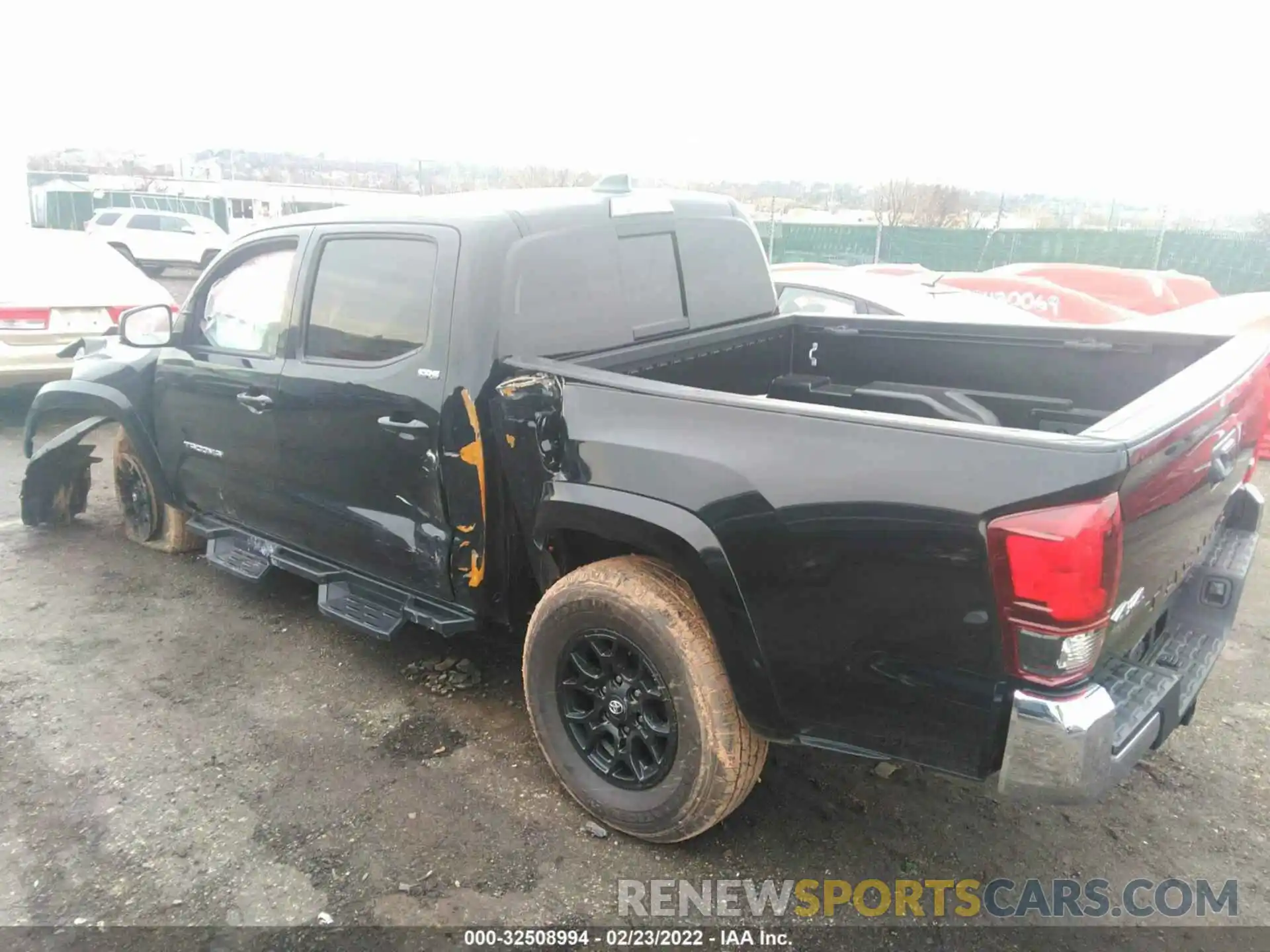 3 Photograph of a damaged car 3TMCZ5AN1NM455521 TOYOTA TACOMA 4WD 2022