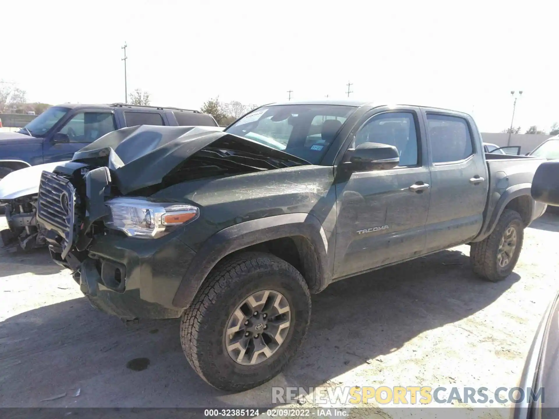 2 Photograph of a damaged car 3TMCZ5AN1NM467328 TOYOTA TACOMA 4WD 2022