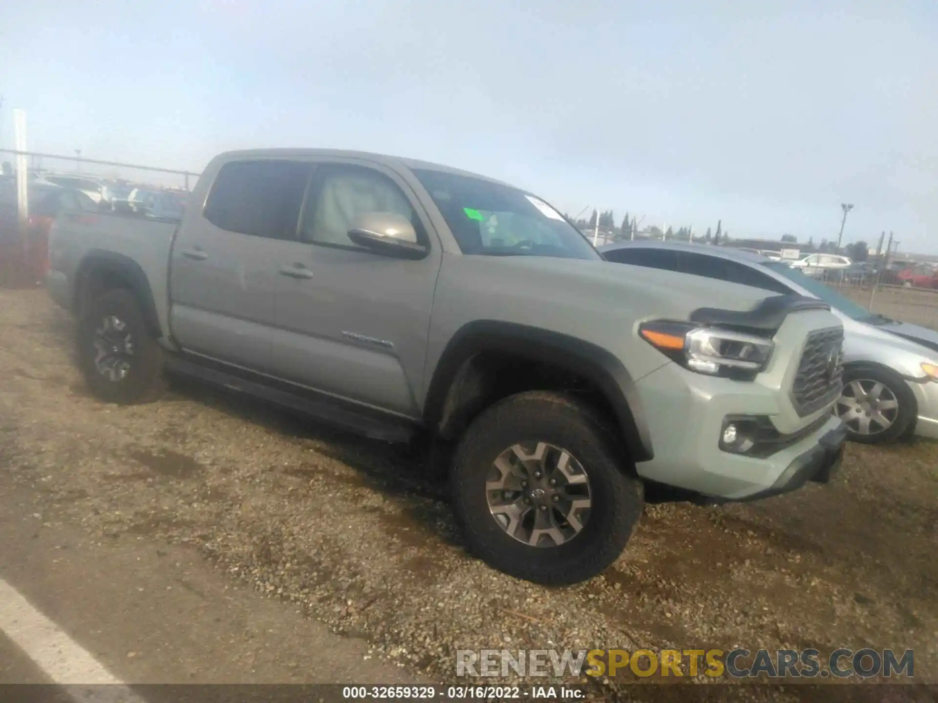 1 Photograph of a damaged car 3TMCZ5AN1NM472304 TOYOTA TACOMA 4WD 2022