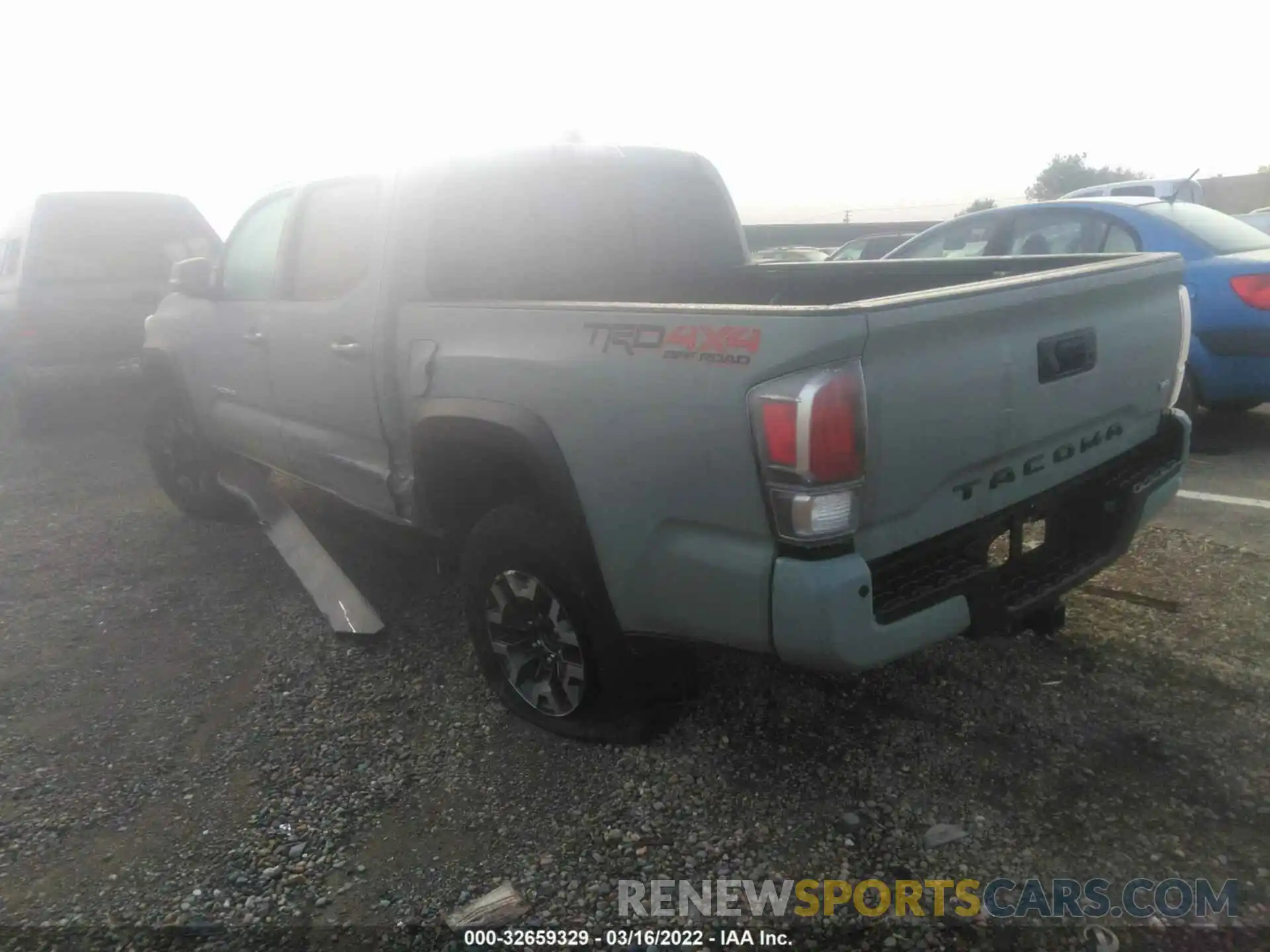 3 Photograph of a damaged car 3TMCZ5AN1NM472304 TOYOTA TACOMA 4WD 2022