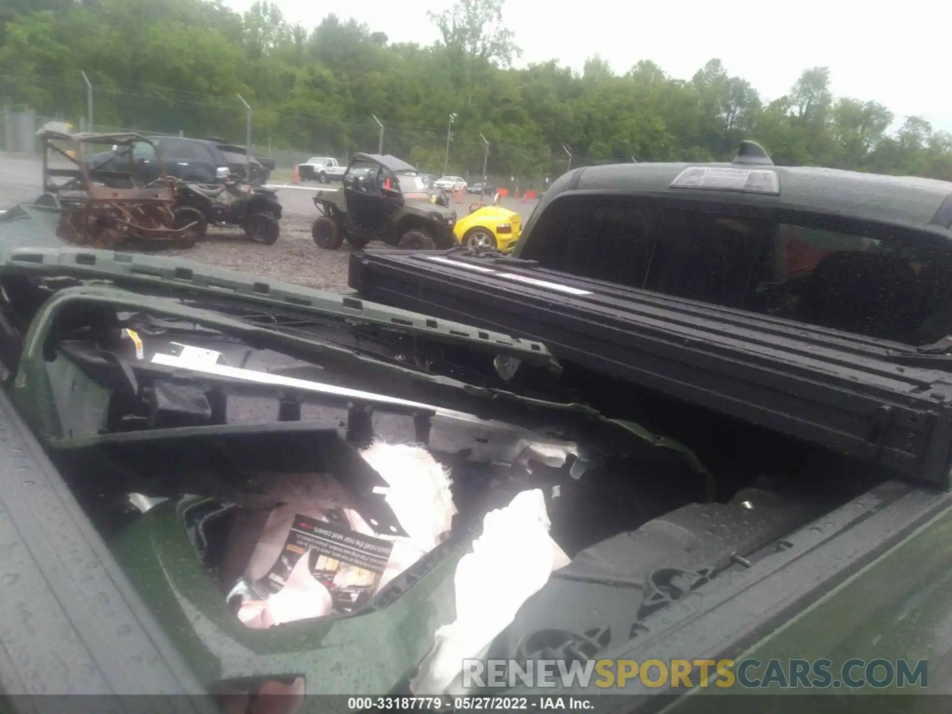 12 Photograph of a damaged car 3TMCZ5AN1NM477275 TOYOTA TACOMA 4WD 2022