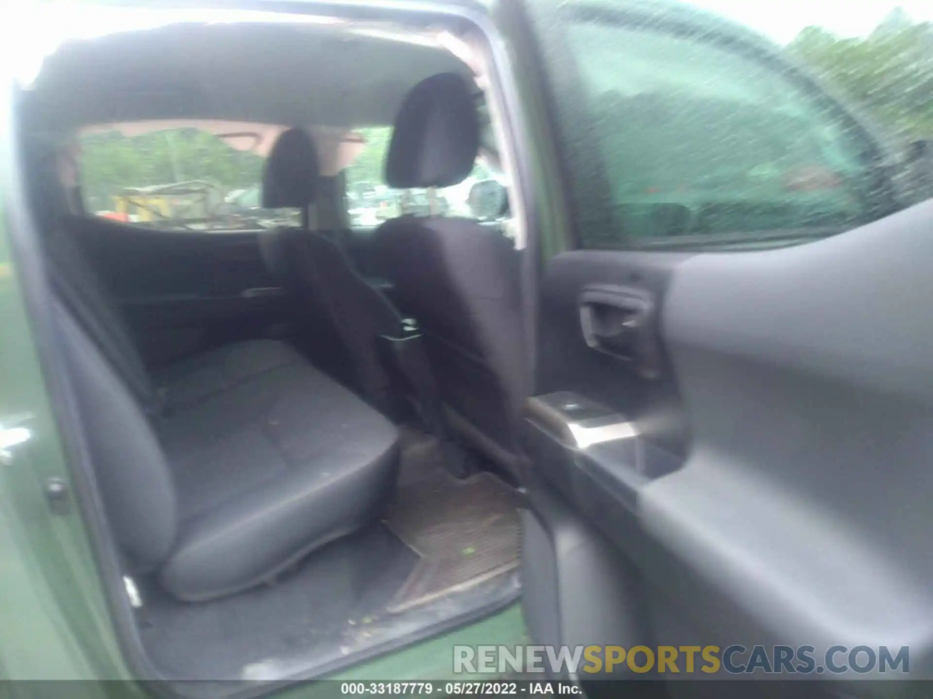 8 Photograph of a damaged car 3TMCZ5AN1NM477275 TOYOTA TACOMA 4WD 2022