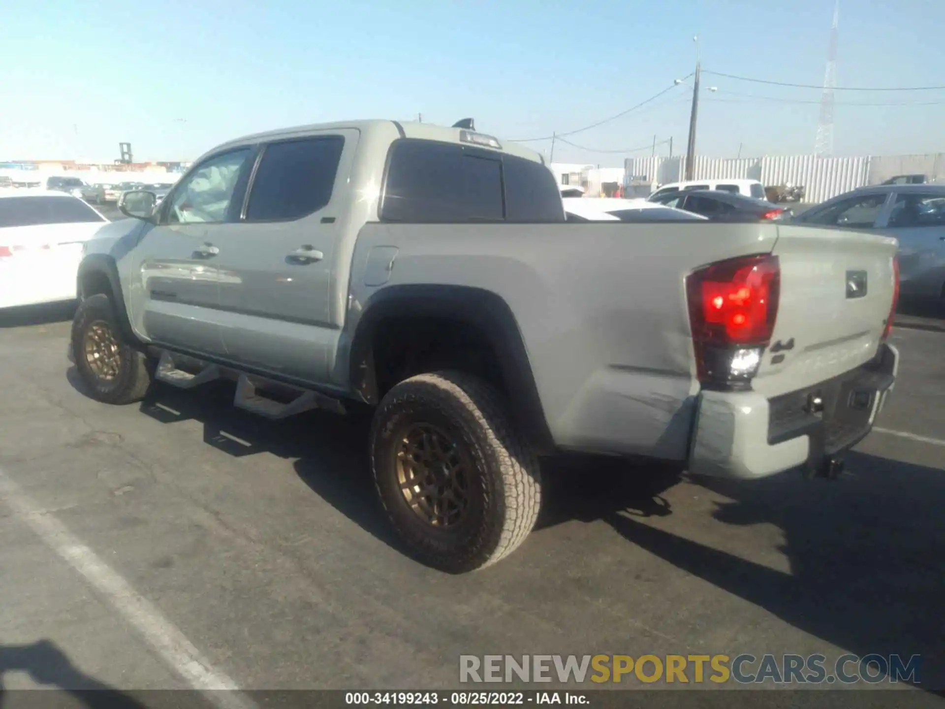 3 Photograph of a damaged car 3TMCZ5AN1NM477776 TOYOTA TACOMA 4WD 2022