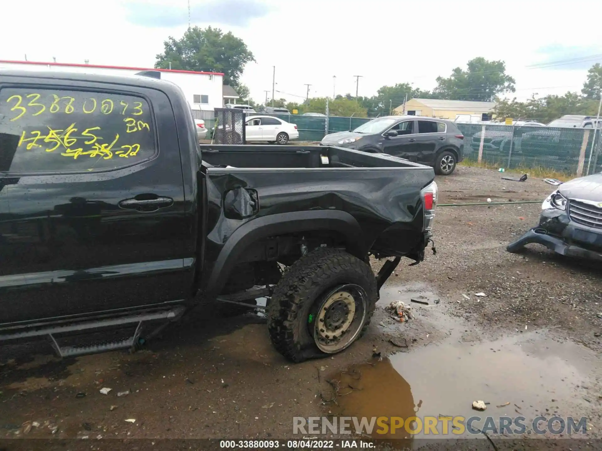 6 Фотография поврежденного автомобиля 3TMCZ5AN1NM483884 TOYOTA TACOMA 4WD 2022