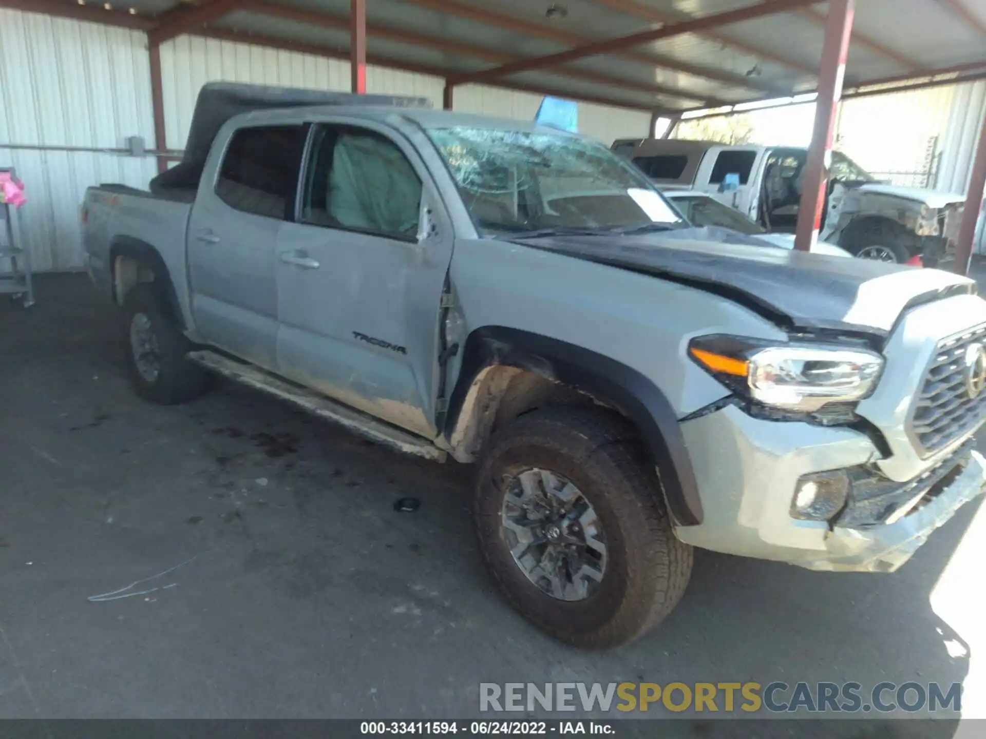 1 Photograph of a damaged car 3TMCZ5AN1NM486915 TOYOTA TACOMA 4WD 2022