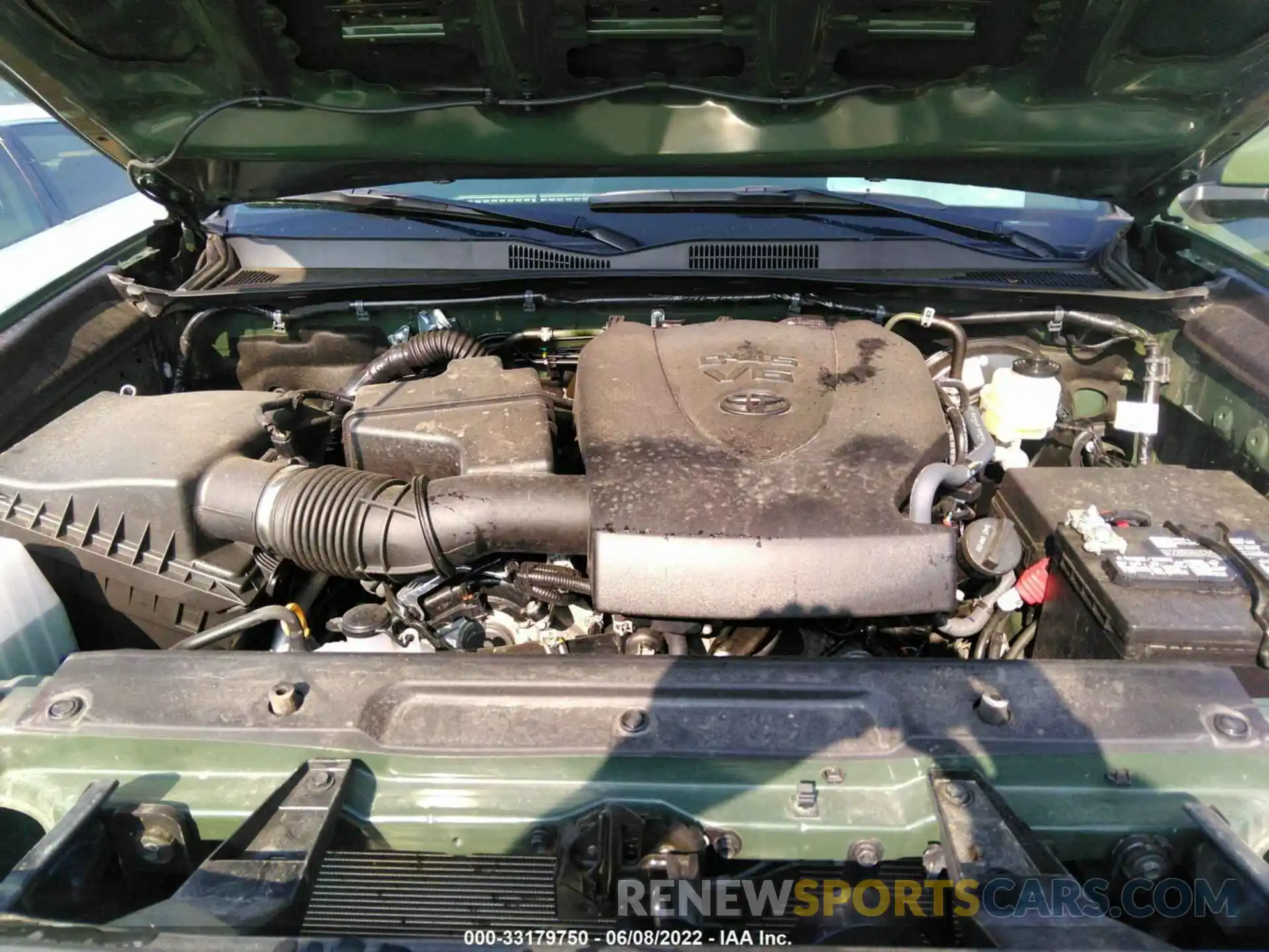 10 Photograph of a damaged car 3TMCZ5AN2NM468214 TOYOTA TACOMA 4WD 2022