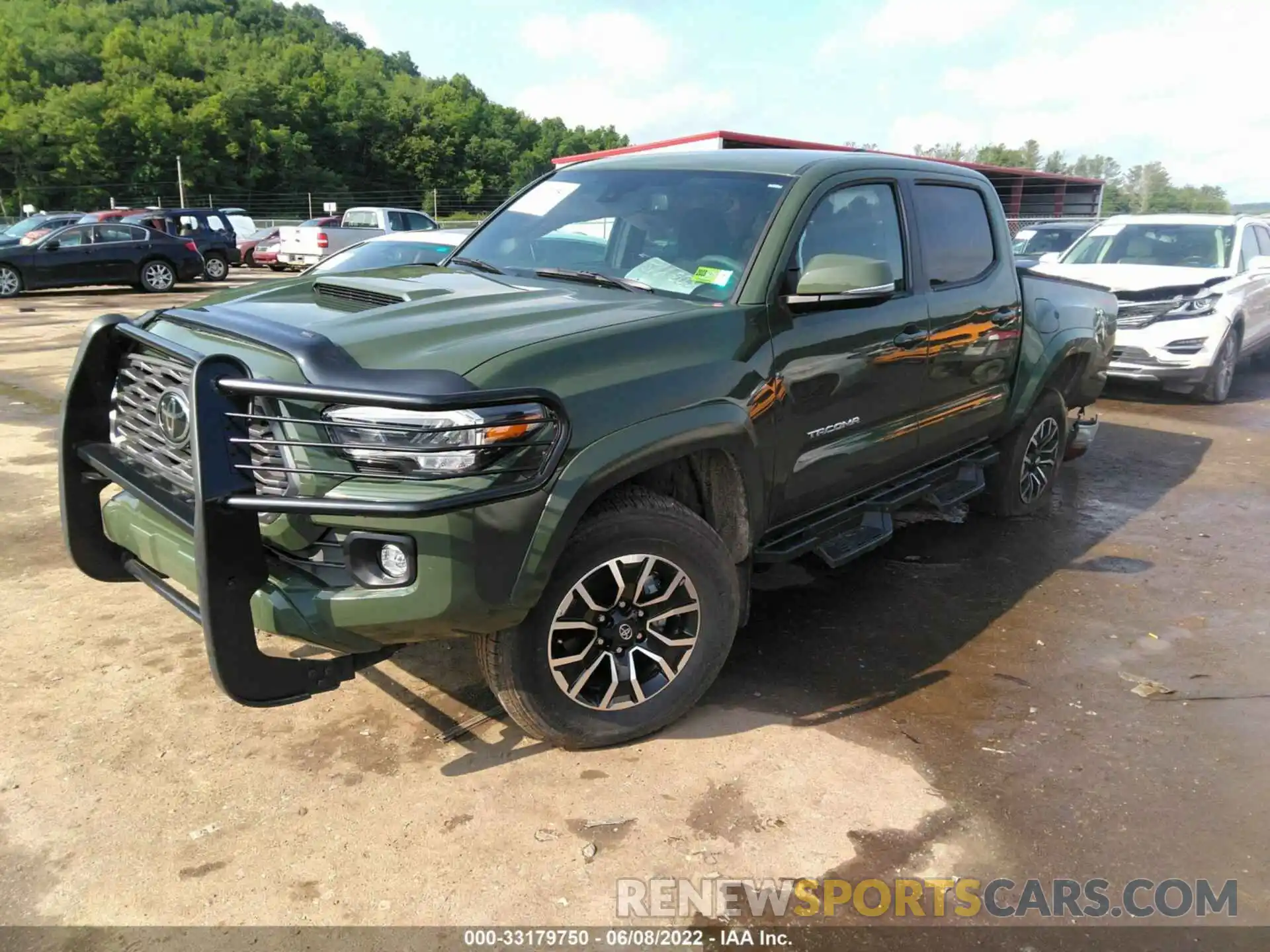 2 Photograph of a damaged car 3TMCZ5AN2NM468214 TOYOTA TACOMA 4WD 2022