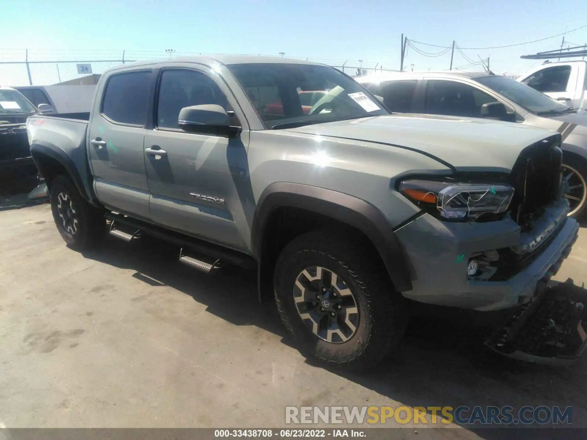 1 Photograph of a damaged car 3TMCZ5AN2NM501552 TOYOTA TACOMA 4WD 2022