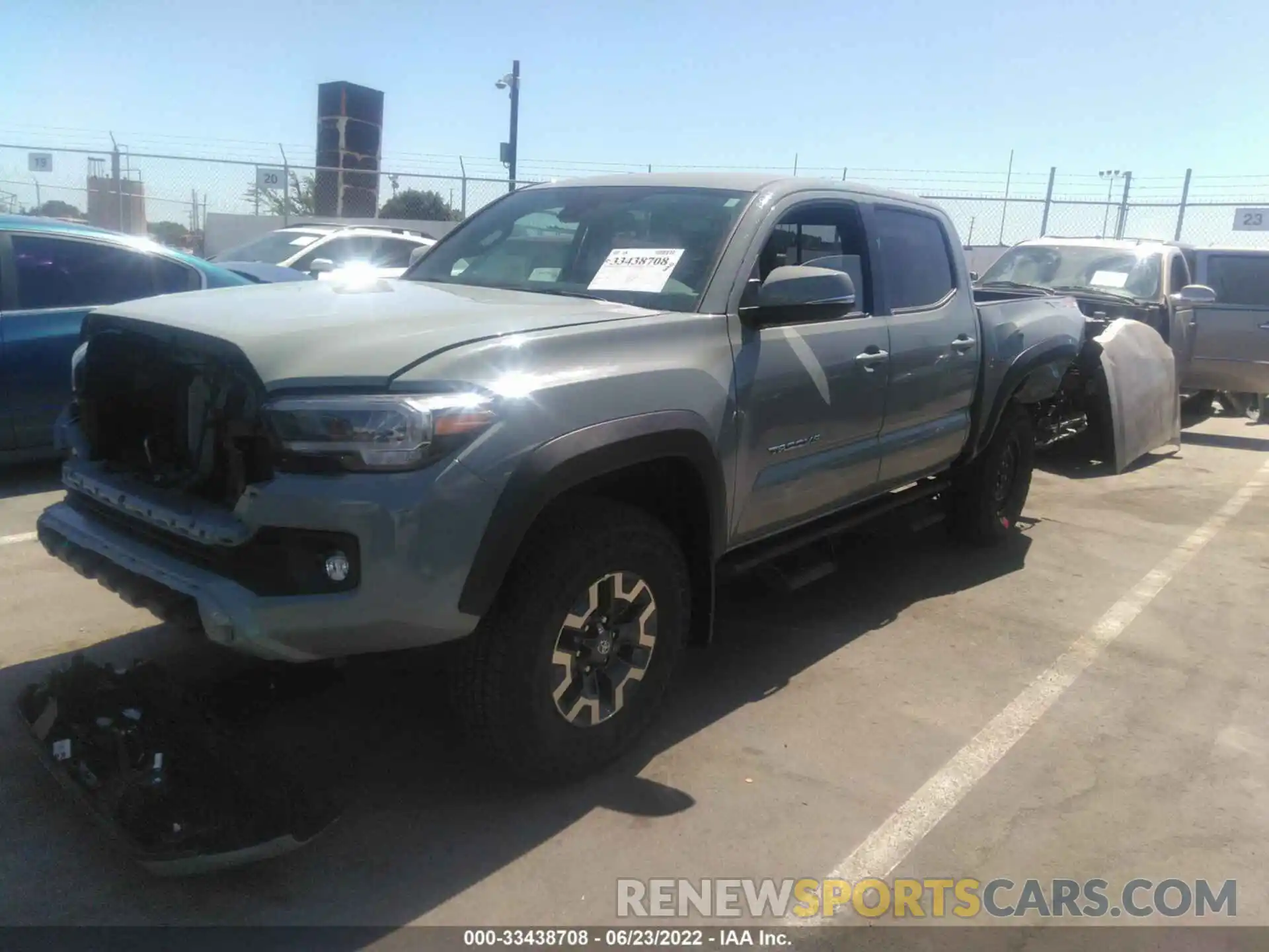 2 Photograph of a damaged car 3TMCZ5AN2NM501552 TOYOTA TACOMA 4WD 2022