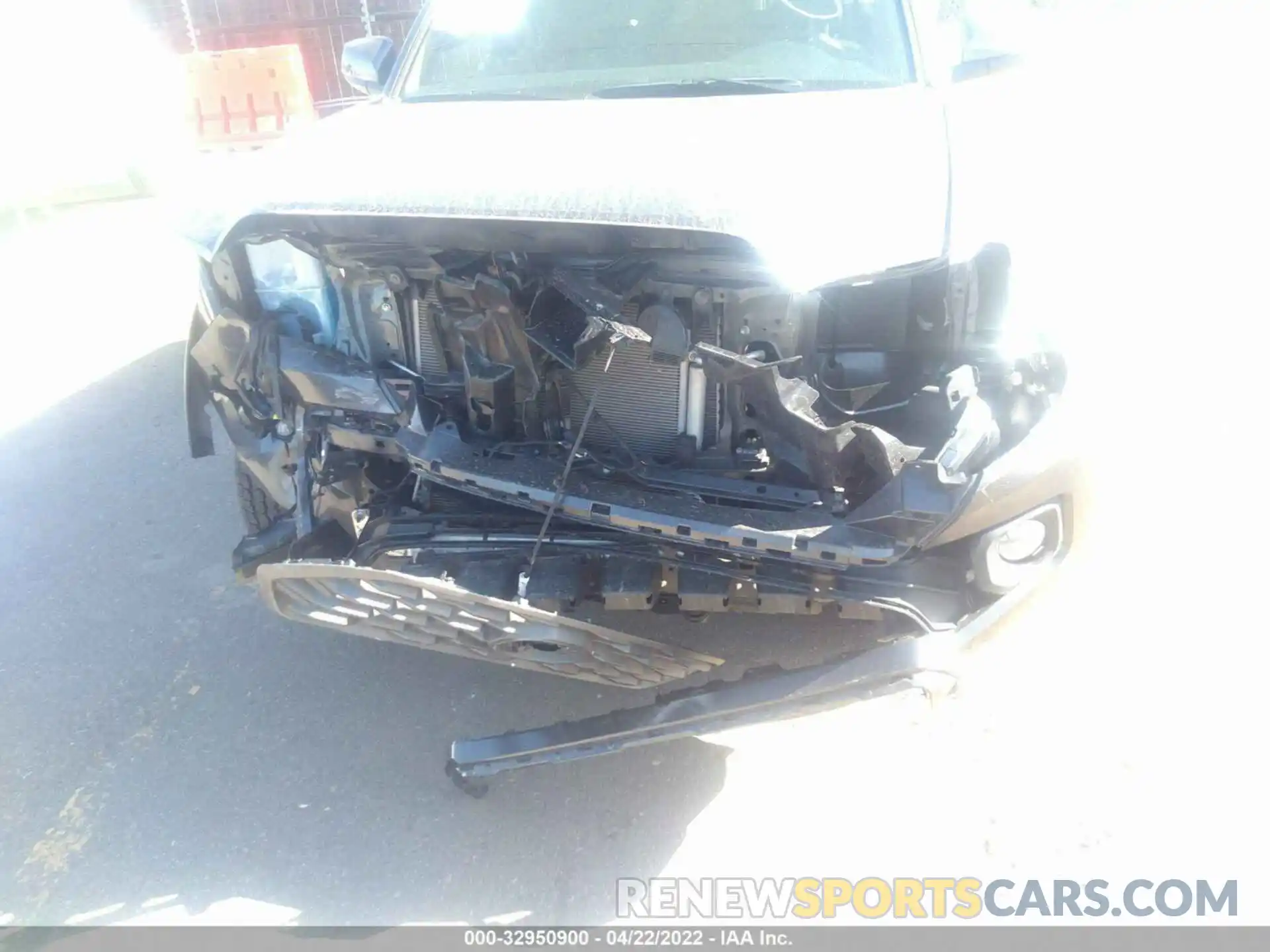 6 Photograph of a damaged car 3TMCZ5AN3NM477388 TOYOTA TACOMA 4WD 2022