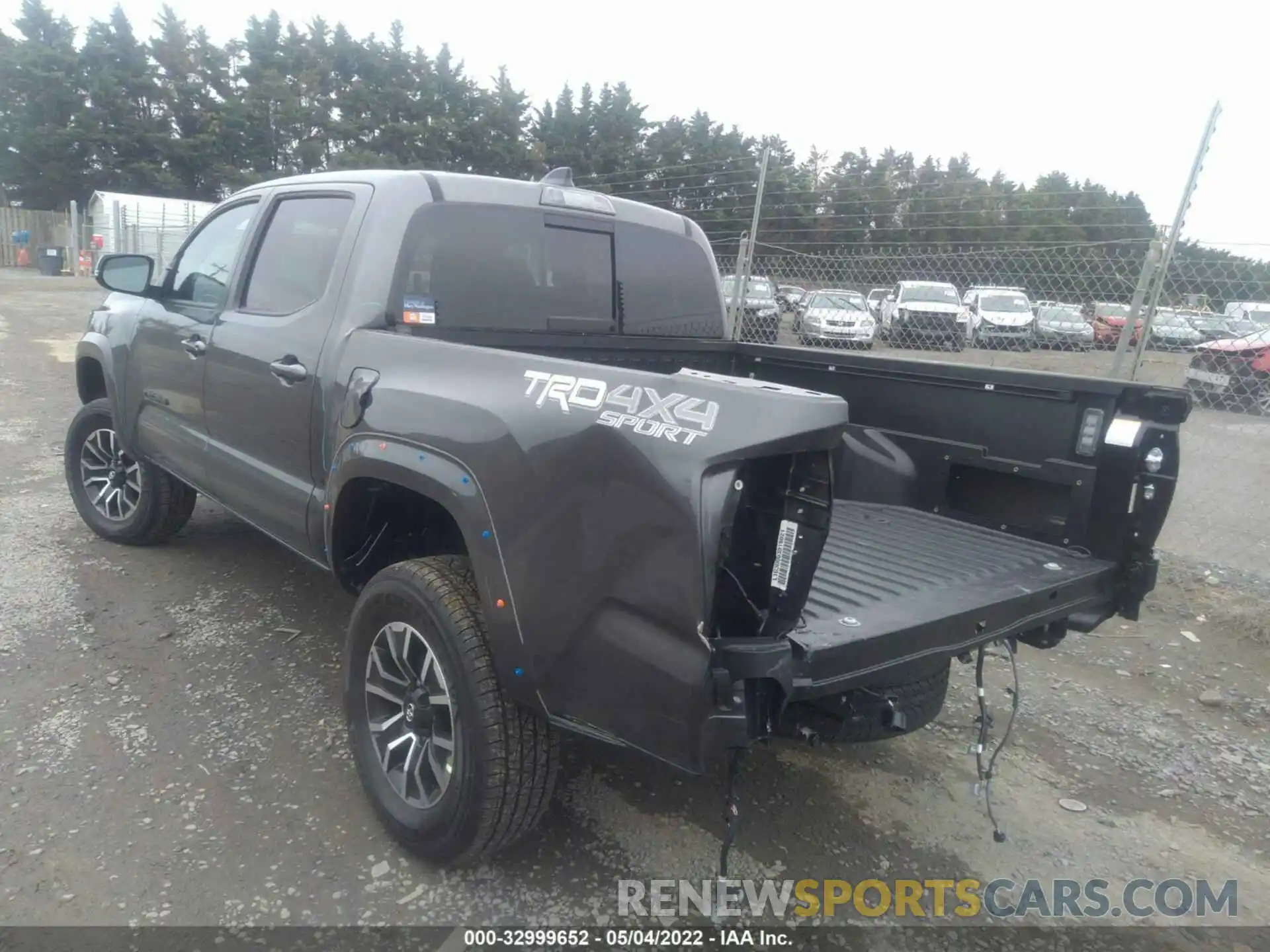 3 Photograph of a damaged car 3TMCZ5AN3NM479075 TOYOTA TACOMA 4WD 2022