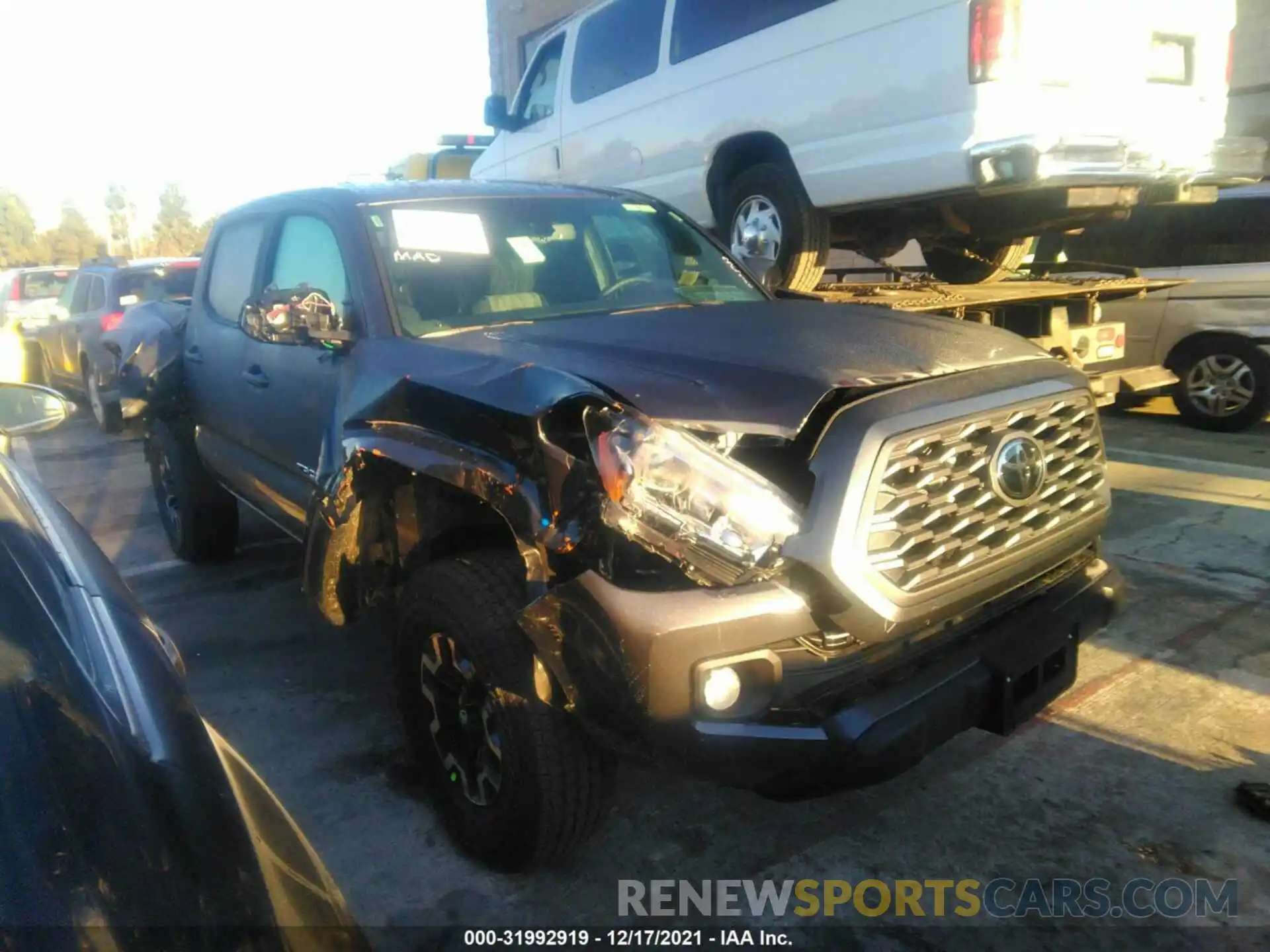 1 Photograph of a damaged car 3TMCZ5AN4NM454184 TOYOTA TACOMA 4WD 2022