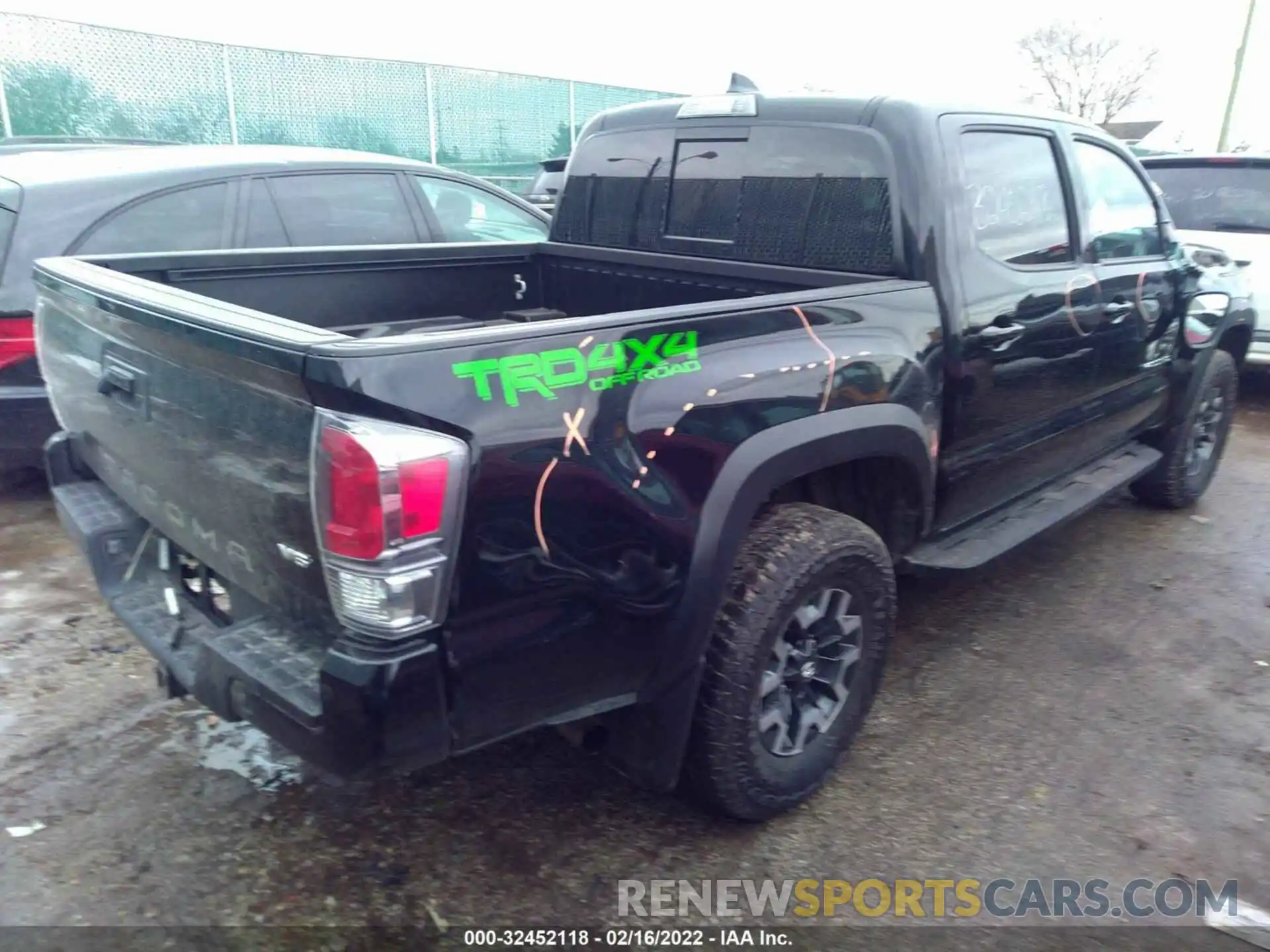 4 Фотография поврежденного автомобиля 3TMCZ5AN4NM454346 TOYOTA TACOMA 4WD 2022