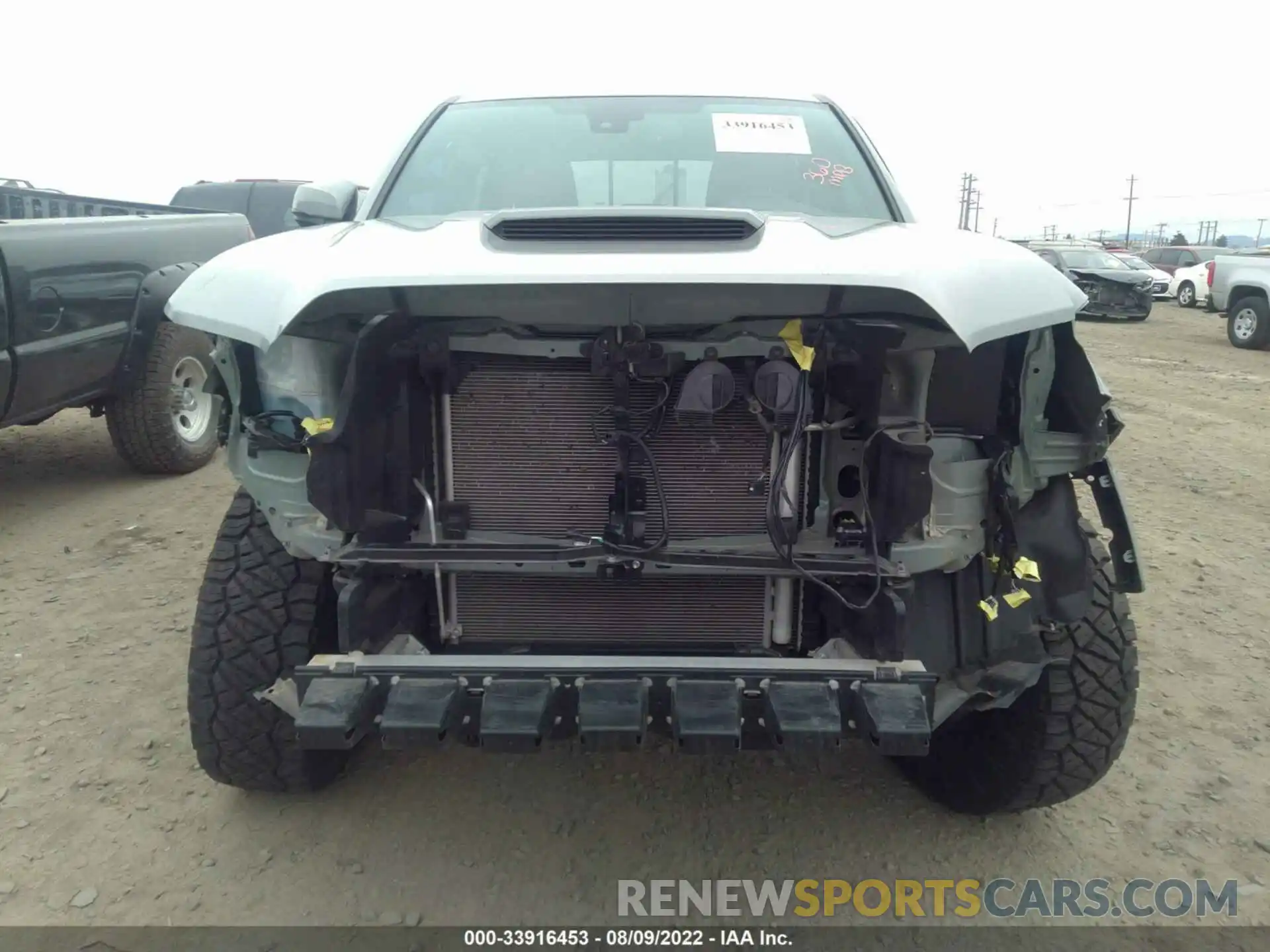 6 Photograph of a damaged car 3TMCZ5AN4NM454542 TOYOTA TACOMA 4WD 2022