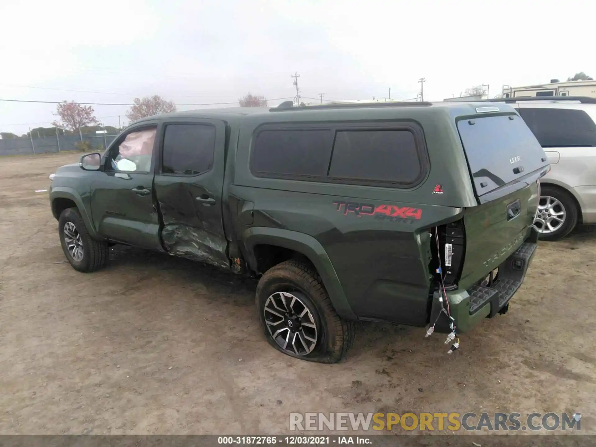 3 Photograph of a damaged car 3TMCZ5AN4NM458655 TOYOTA TACOMA 4WD 2022