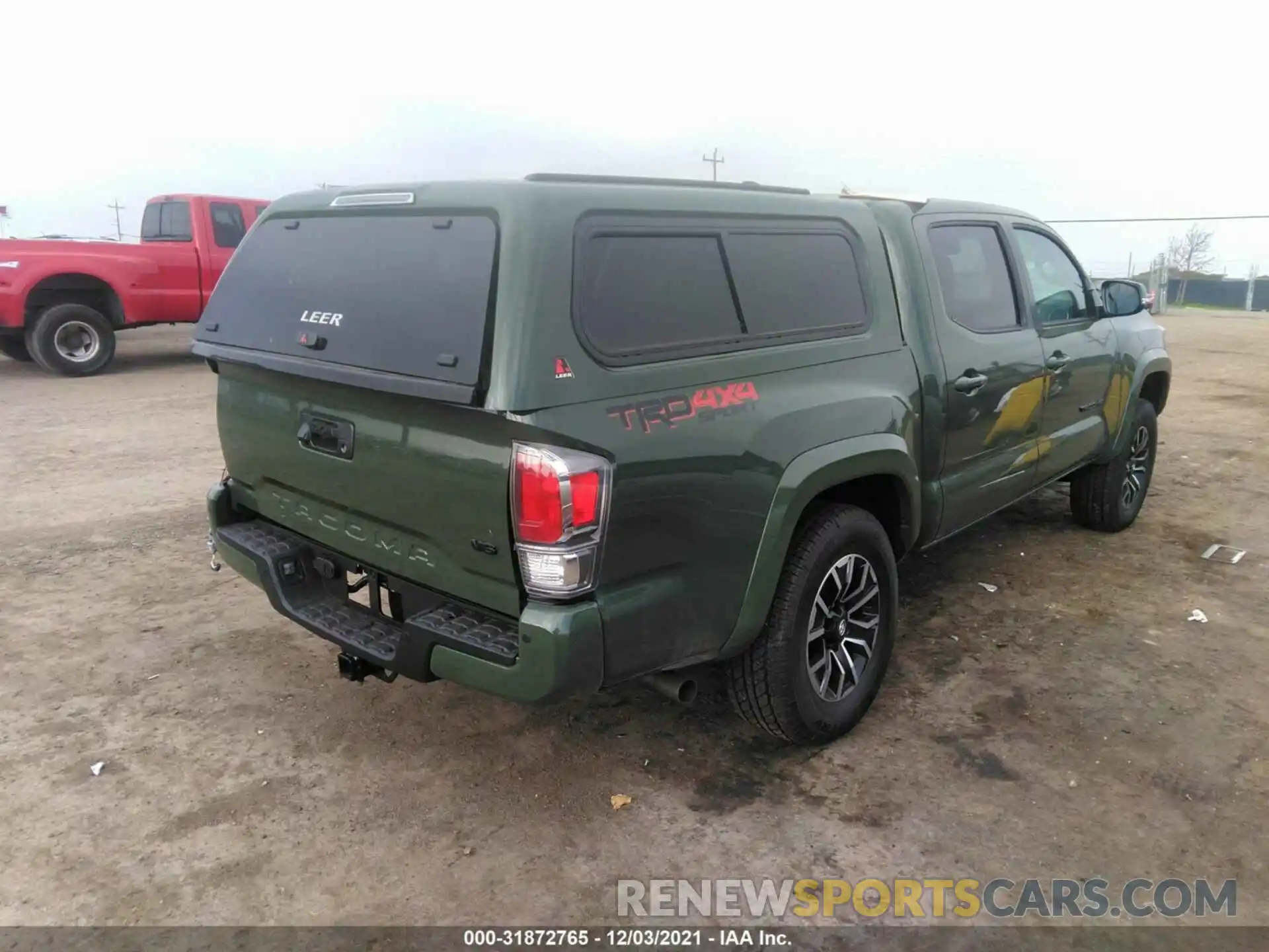 4 Photograph of a damaged car 3TMCZ5AN4NM458655 TOYOTA TACOMA 4WD 2022