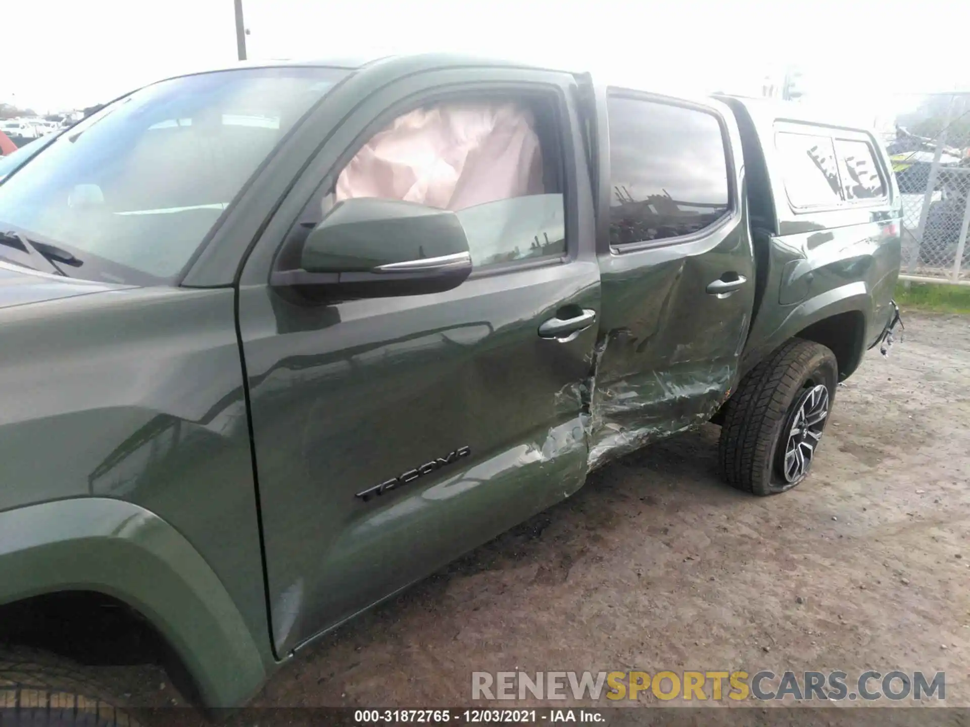 6 Photograph of a damaged car 3TMCZ5AN4NM458655 TOYOTA TACOMA 4WD 2022