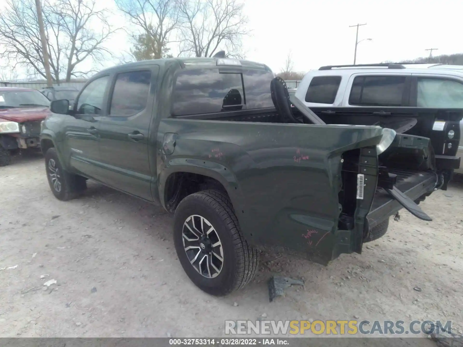 3 Photograph of a damaged car 3TMCZ5AN4NM471440 TOYOTA TACOMA 4WD 2022