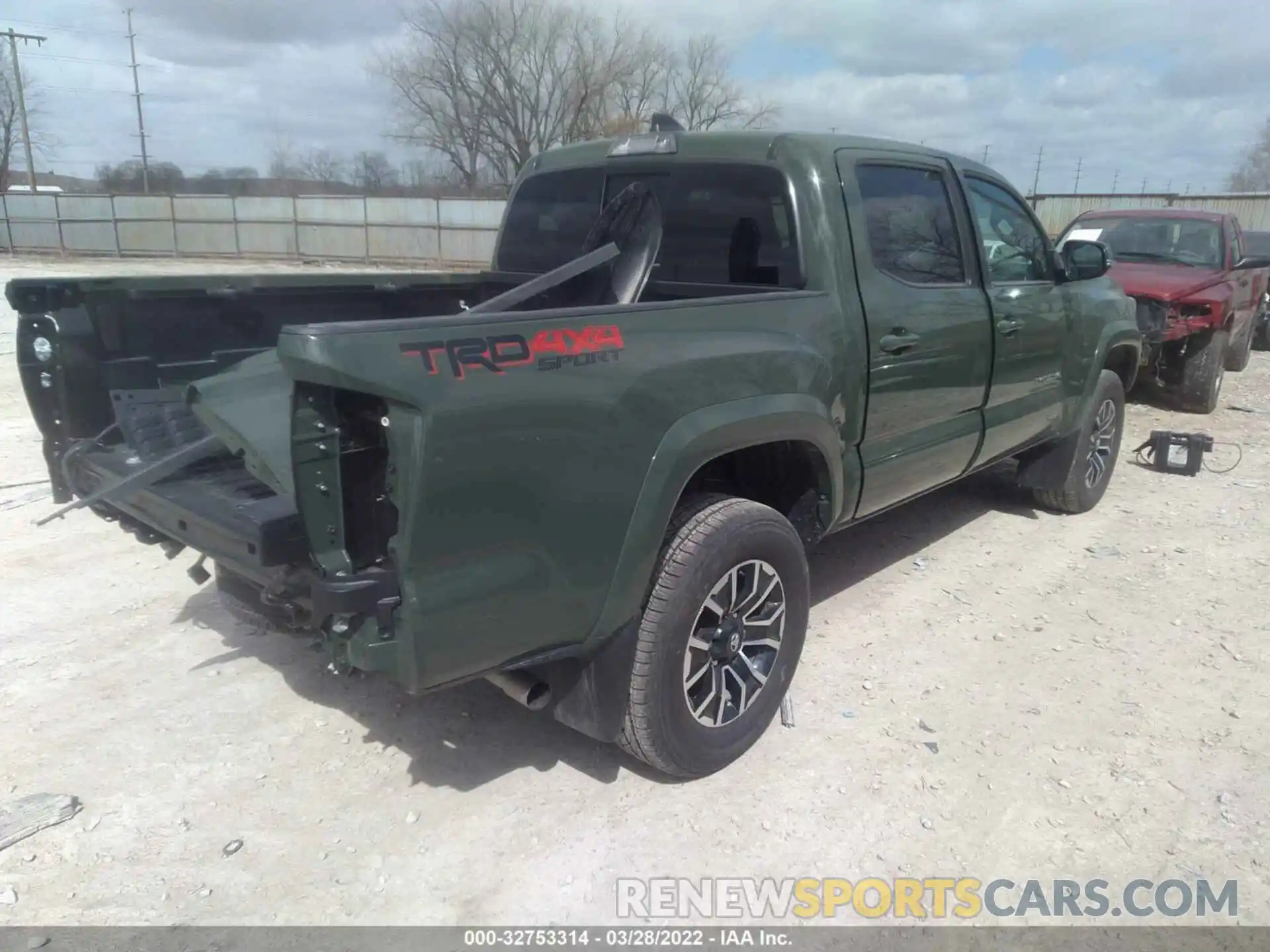 4 Фотография поврежденного автомобиля 3TMCZ5AN4NM471440 TOYOTA TACOMA 4WD 2022