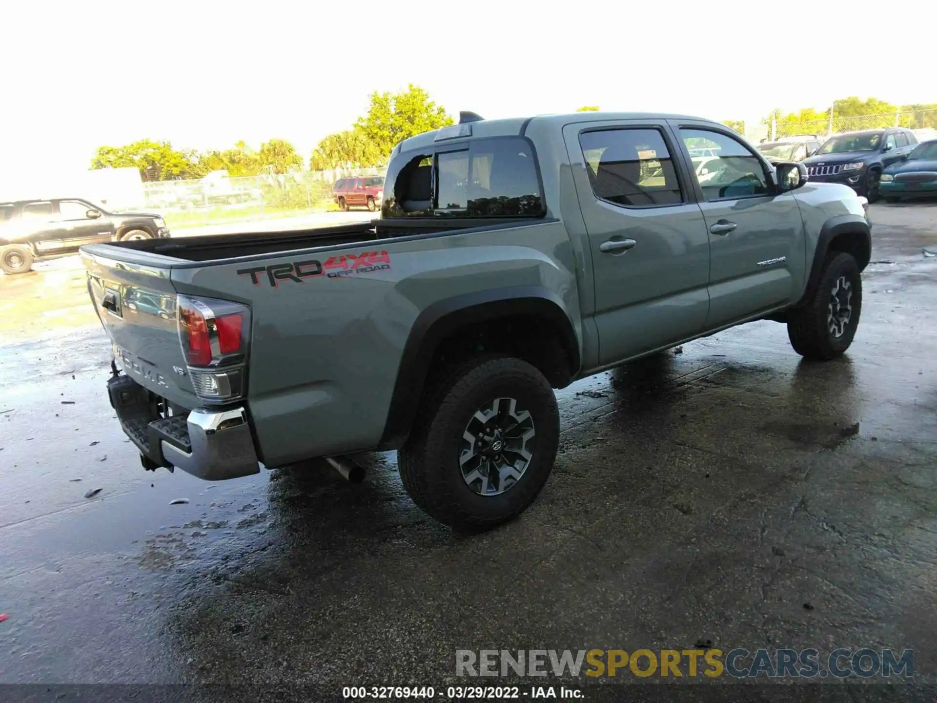 4 Фотография поврежденного автомобиля 3TMCZ5AN5NM453416 TOYOTA TACOMA 4WD 2022