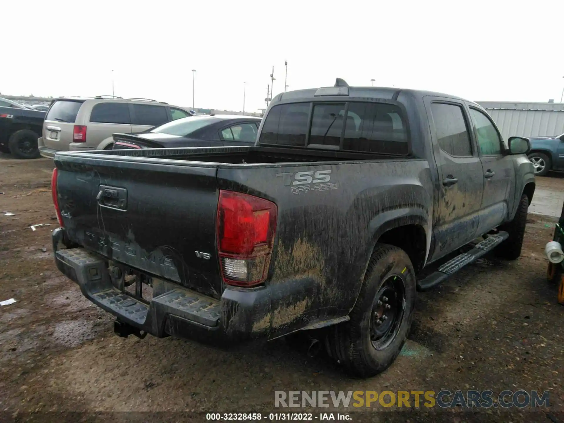 4 Photograph of a damaged car 3TMCZ5AN5NM460446 TOYOTA TACOMA 4WD 2022