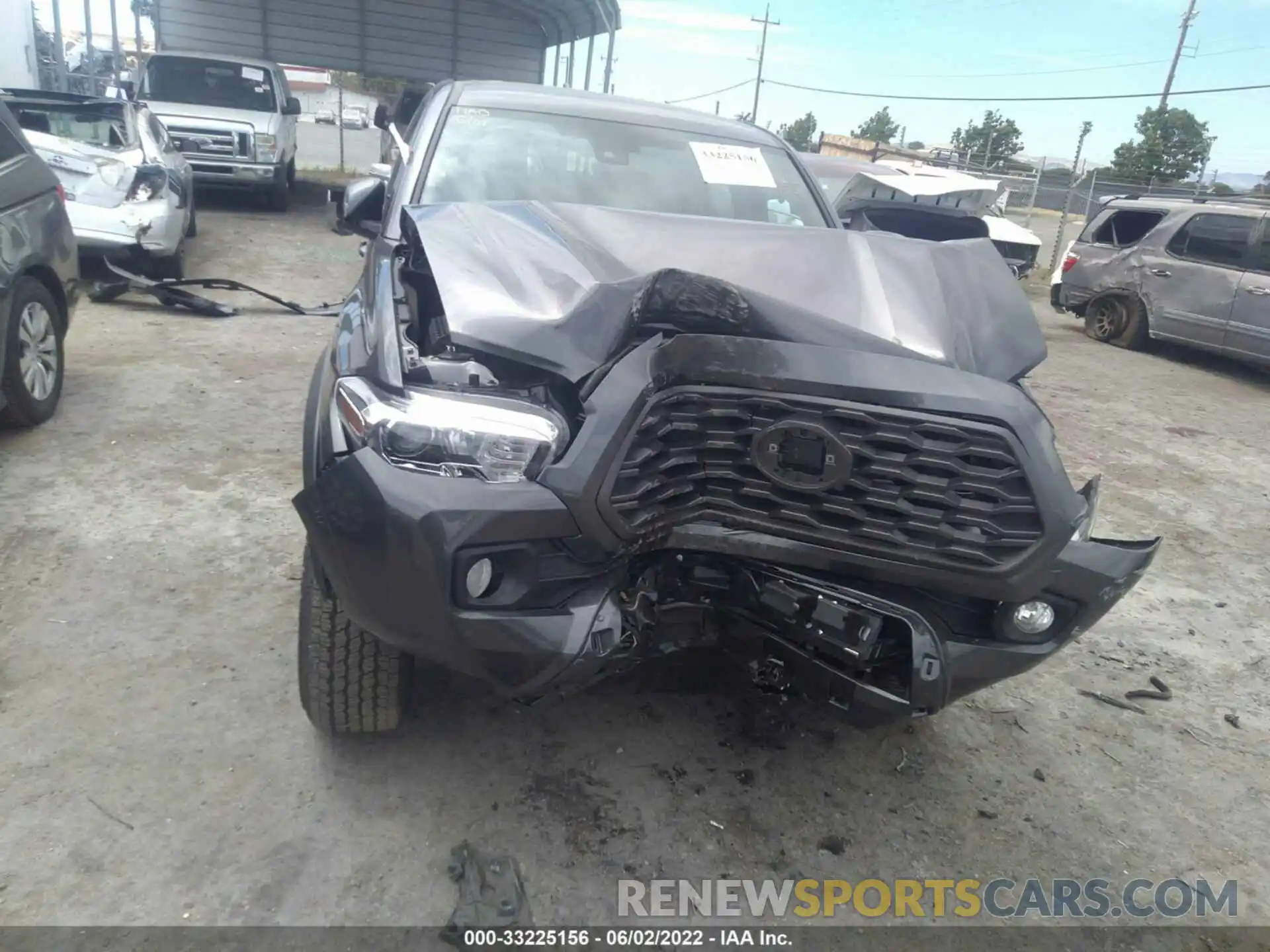 6 Photograph of a damaged car 3TMCZ5AN6NM457135 TOYOTA TACOMA 4WD 2022