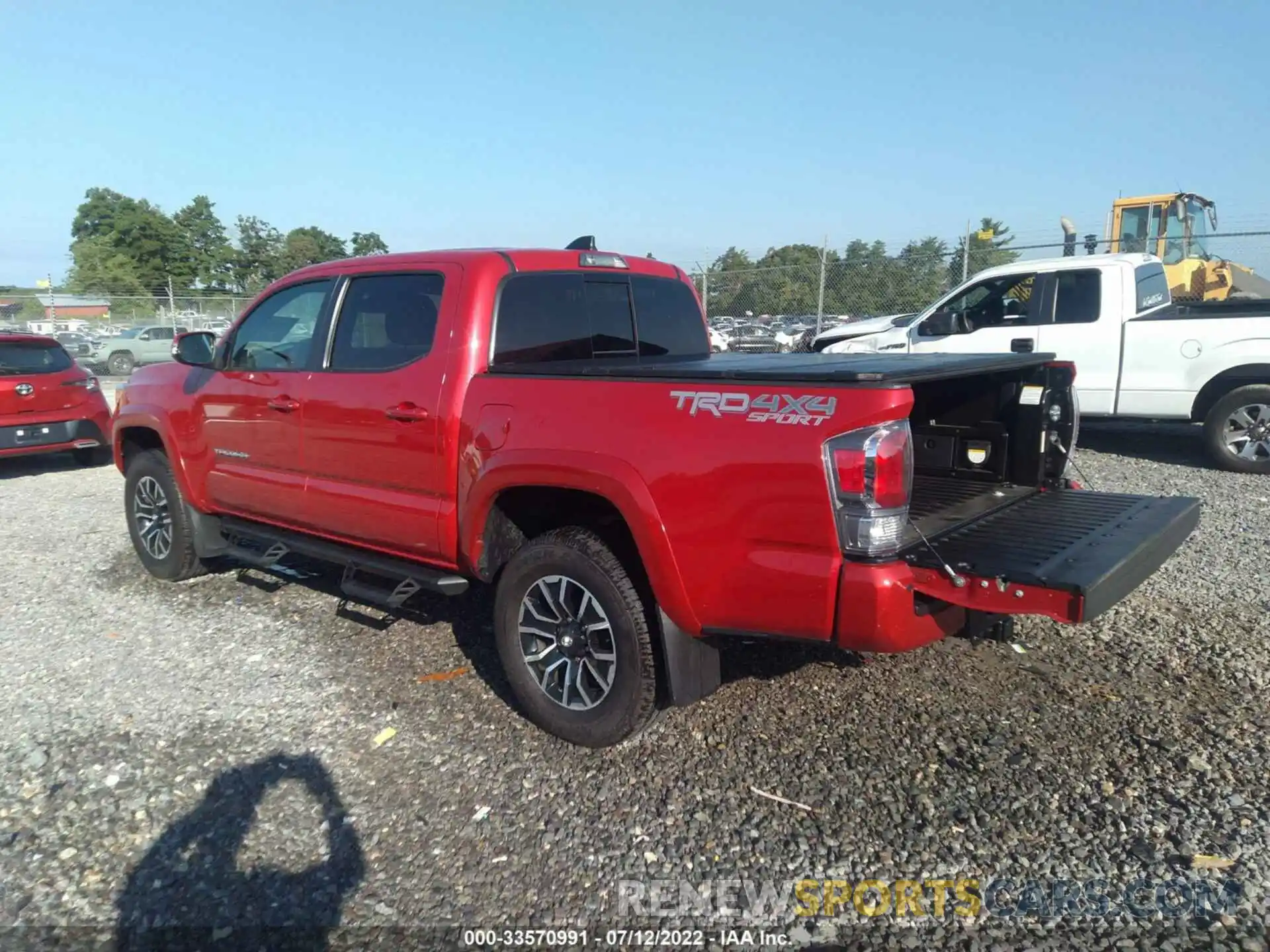 3 Photograph of a damaged car 3TMCZ5AN6NM465347 TOYOTA TACOMA 4WD 2022