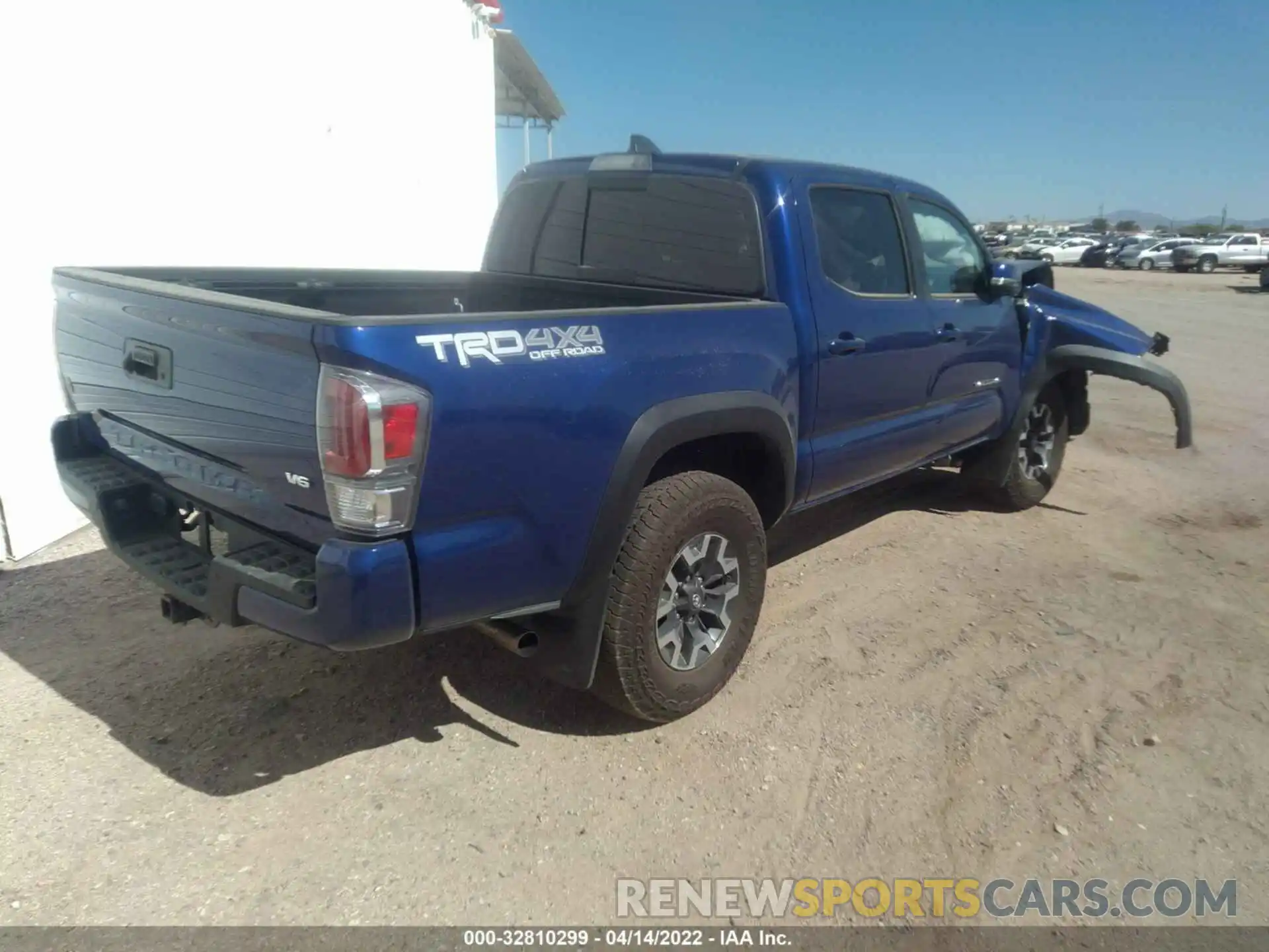 4 Фотография поврежденного автомобиля 3TMCZ5AN6NM487848 TOYOTA TACOMA 4WD 2022