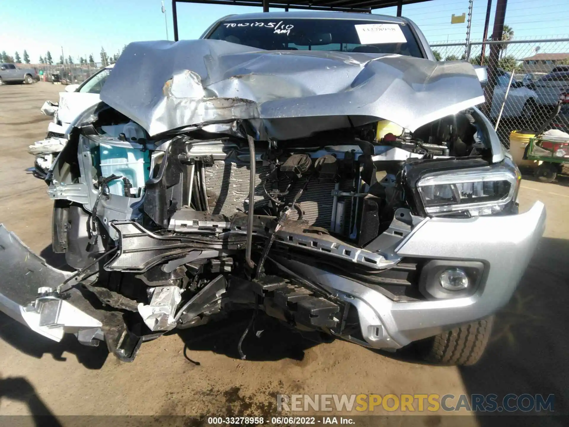 6 Photograph of a damaged car 3TMCZ5AN6NM494718 TOYOTA TACOMA 4WD 2022