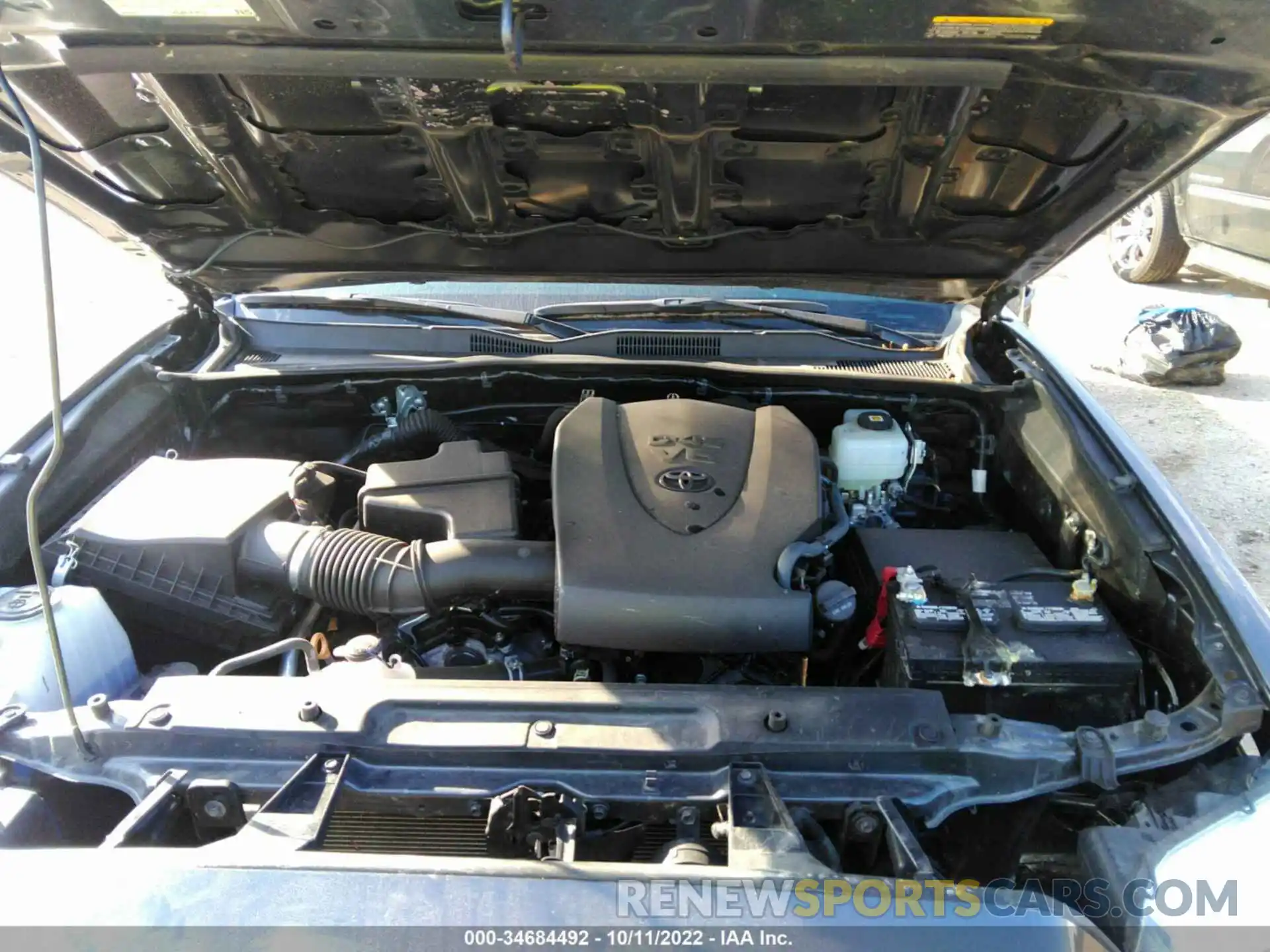 10 Photograph of a damaged car 3TMCZ5AN7NM475028 TOYOTA TACOMA 4WD 2022