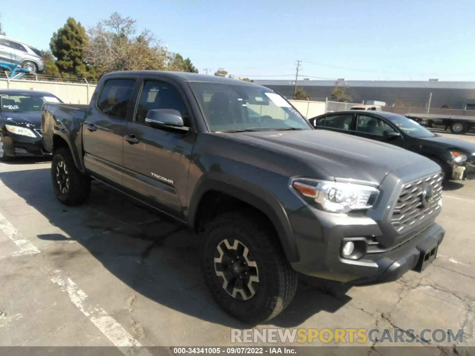 1 Photograph of a damaged car 3TMCZ5AN8NM487415 TOYOTA TACOMA 4WD 2022