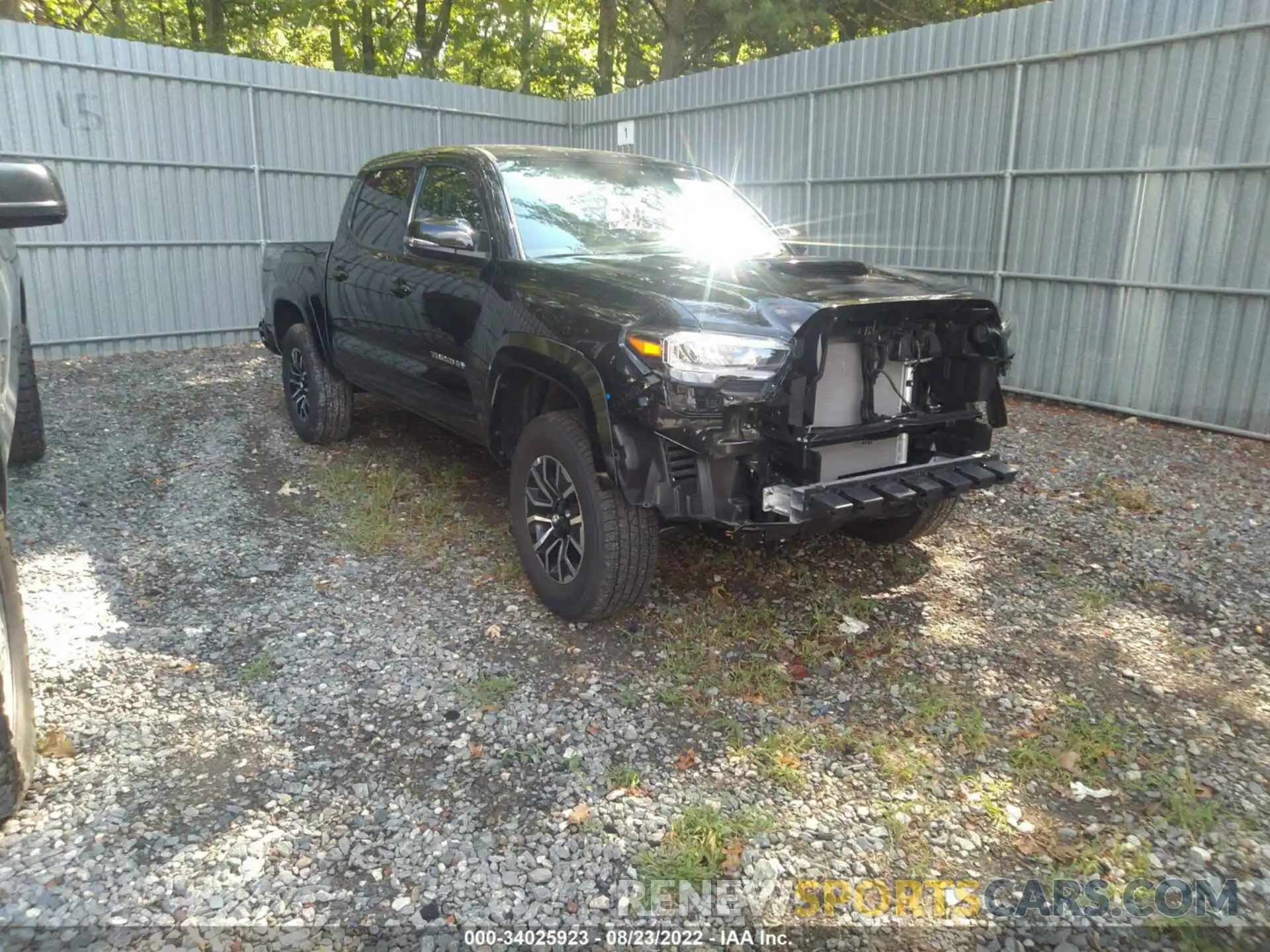 1 Photograph of a damaged car 3TMCZ5AN9NM487259 TOYOTA TACOMA 4WD 2022