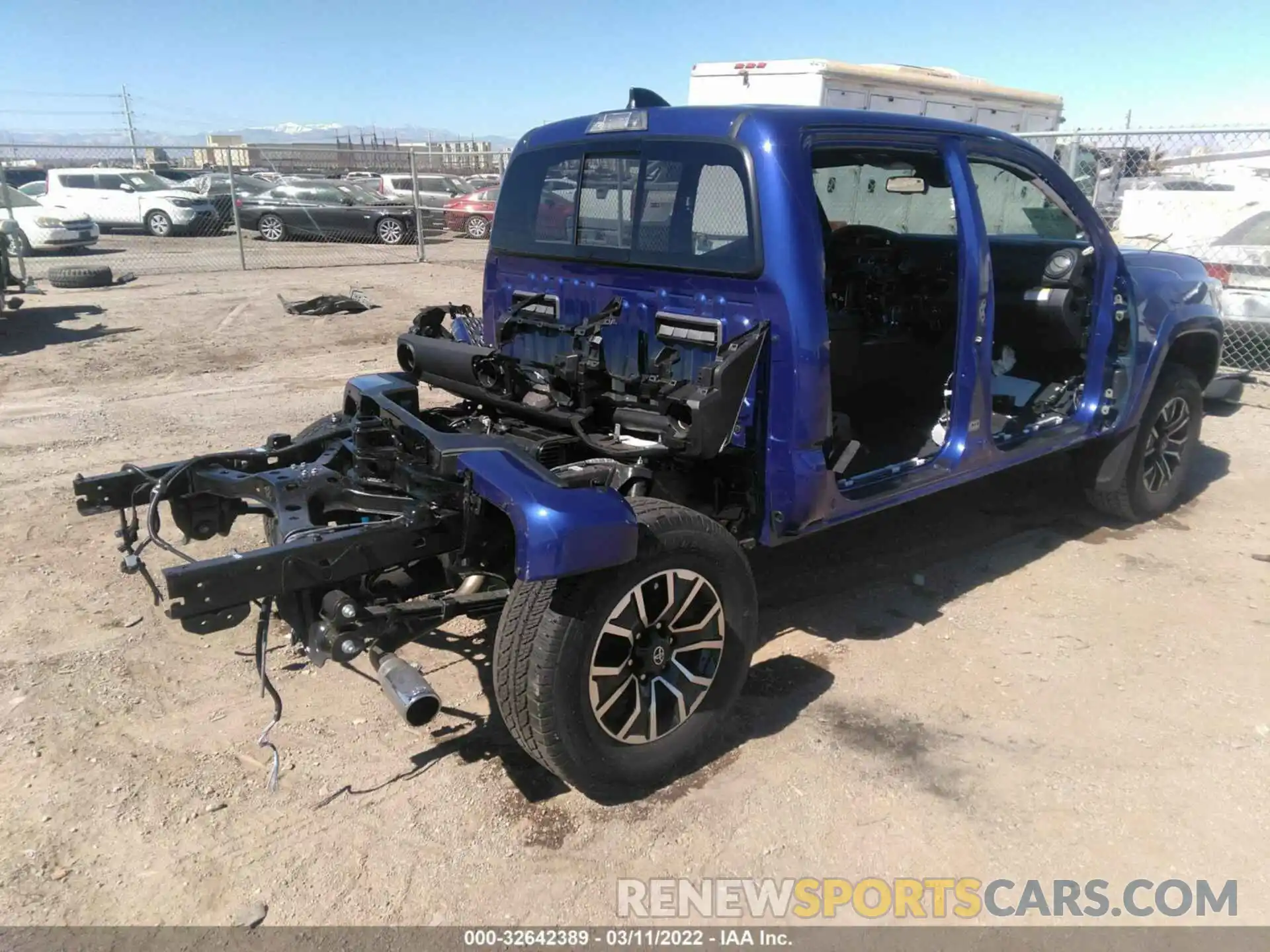 4 Photograph of a damaged car 3TMCZ5AN9NM488010 TOYOTA TACOMA 4WD 2022