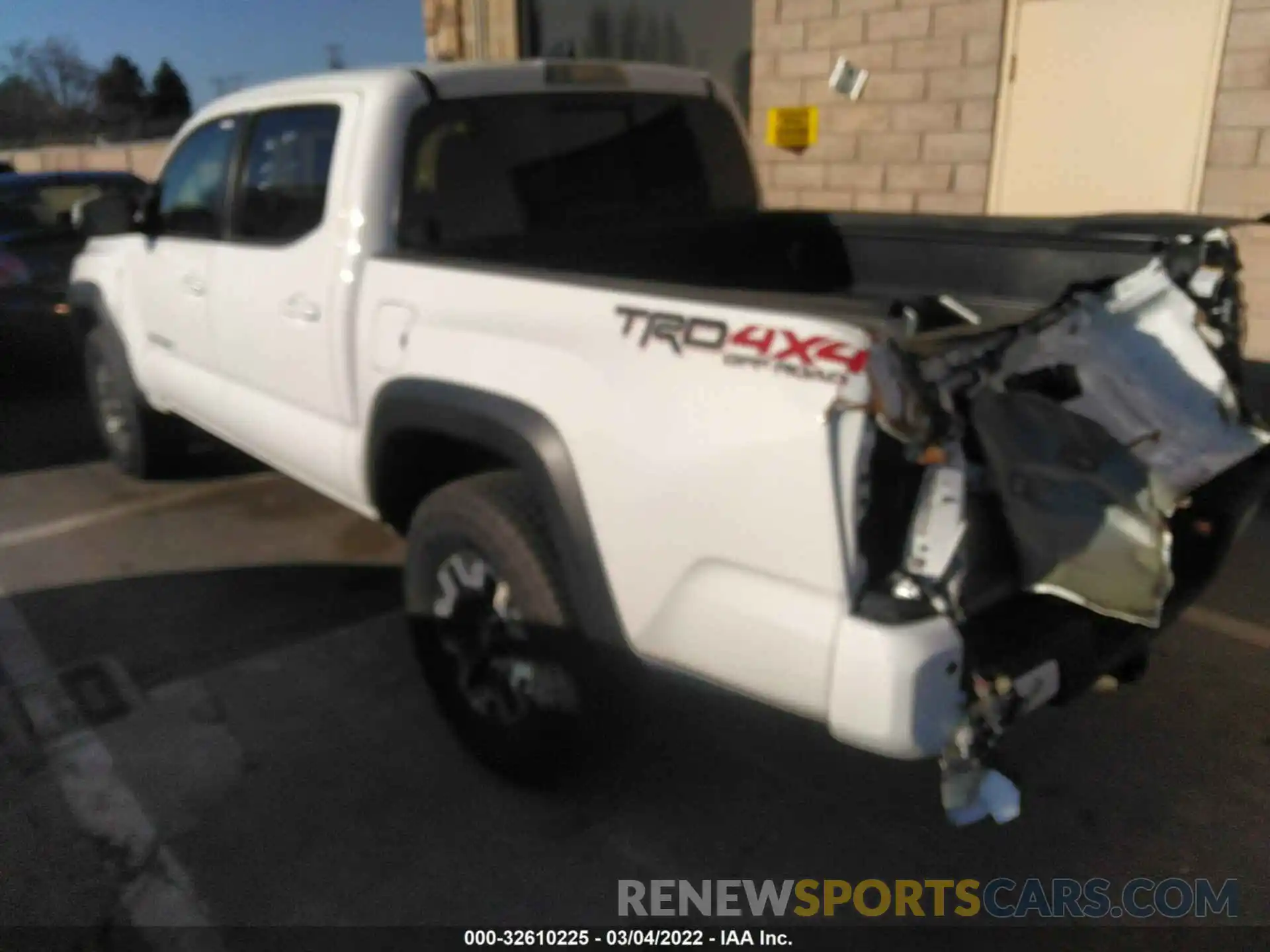 3 Photograph of a damaged car 3TMCZ5ANXNM453203 TOYOTA TACOMA 4WD 2022