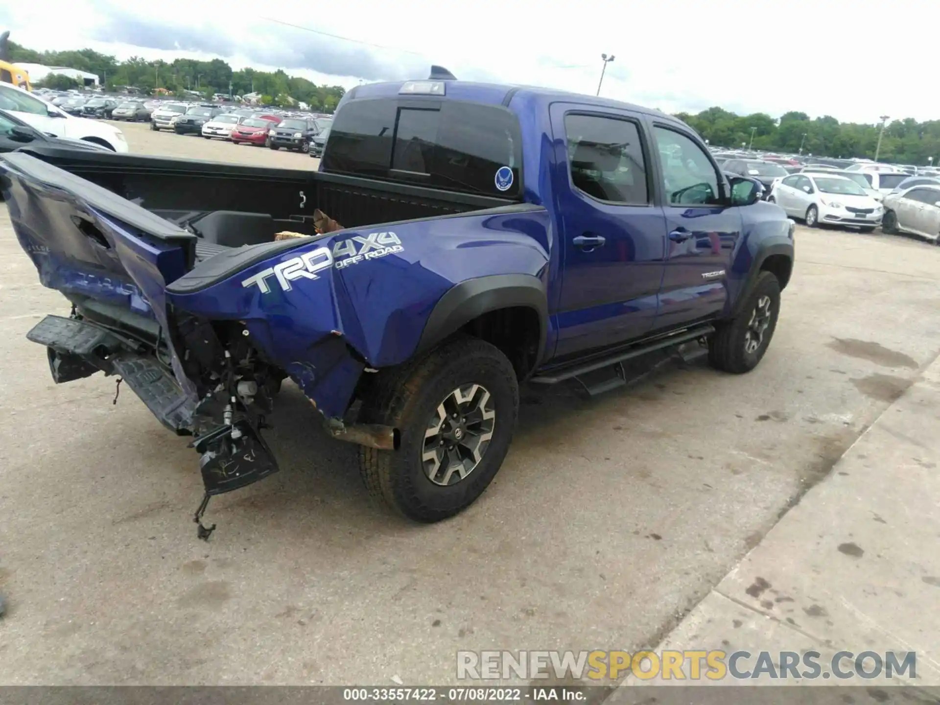 4 Photograph of a damaged car 3TMCZ5ANXNM457901 TOYOTA TACOMA 4WD 2022