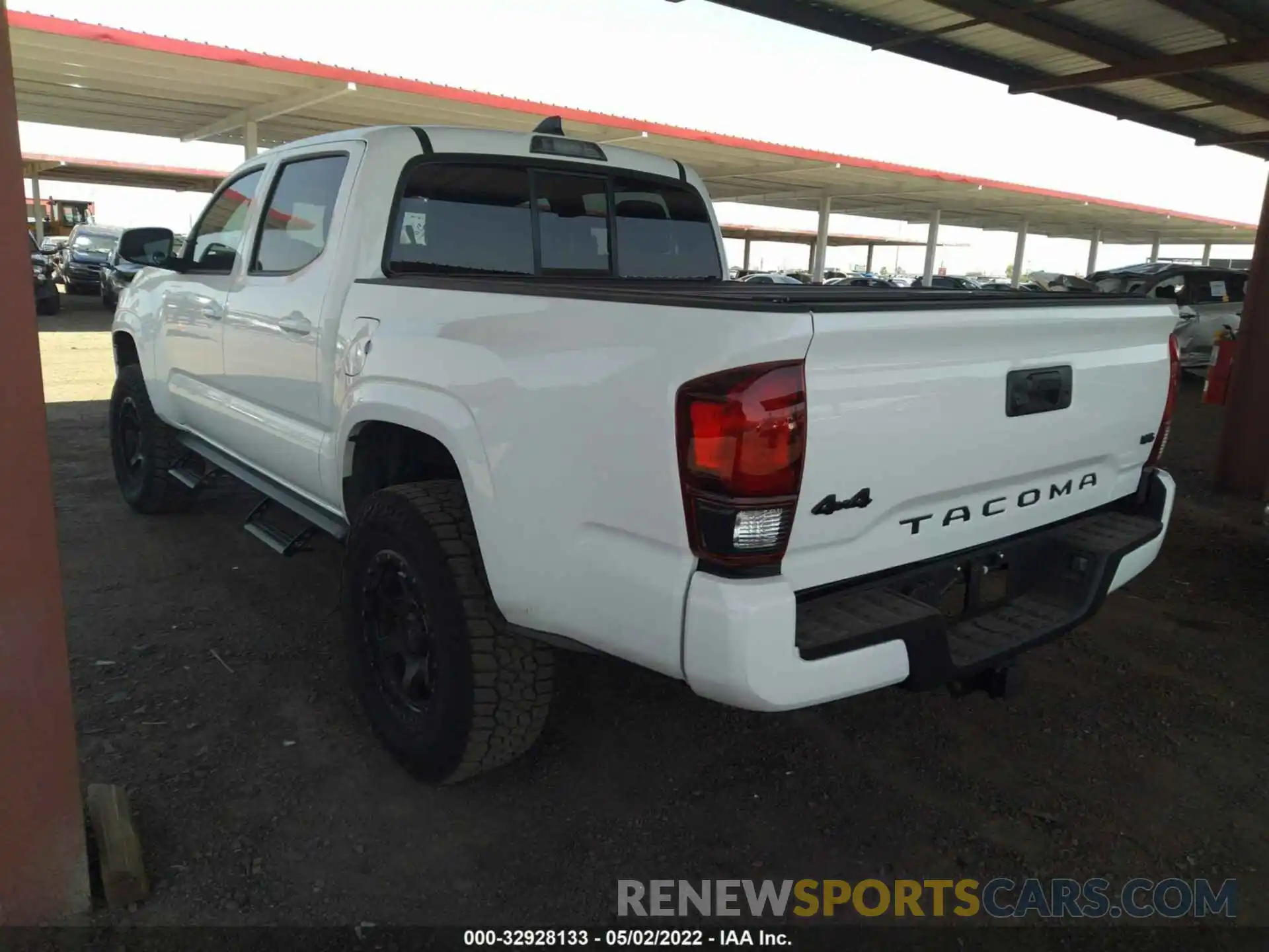 3 Photograph of a damaged car 3TMCZ5ANXNM461642 TOYOTA TACOMA 4WD 2022