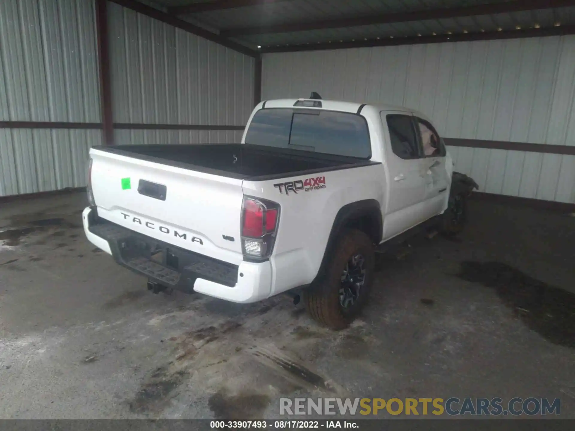 4 Photograph of a damaged car 3TMCZ5ANXNM473080 TOYOTA TACOMA 4WD 2022