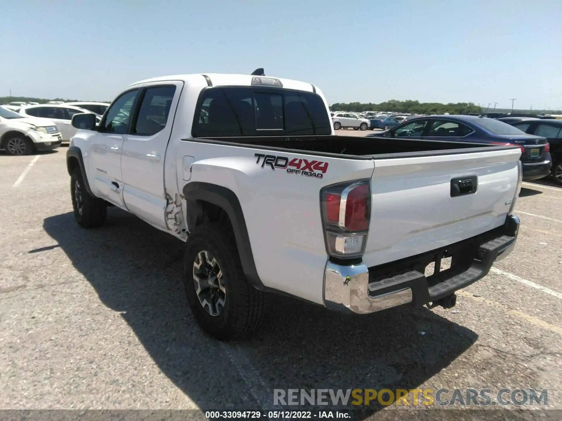 3 Photograph of a damaged car 3TMCZ5ANXNM476495 TOYOTA TACOMA 4WD 2022