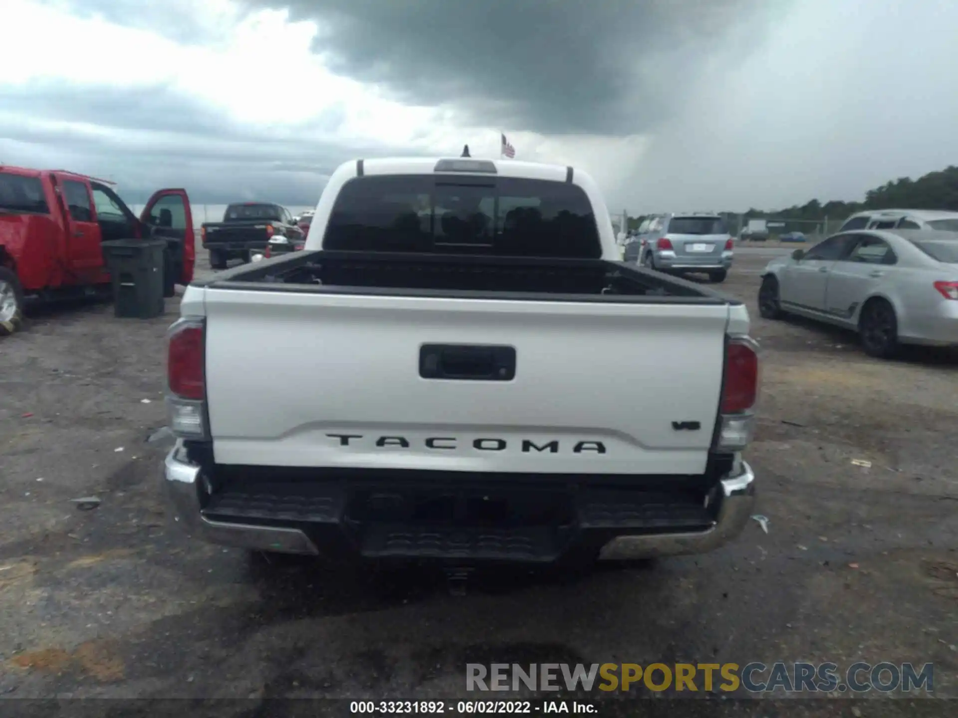 6 Photograph of a damaged car 3TMCZ5ANXNM481101 TOYOTA TACOMA 4WD 2022