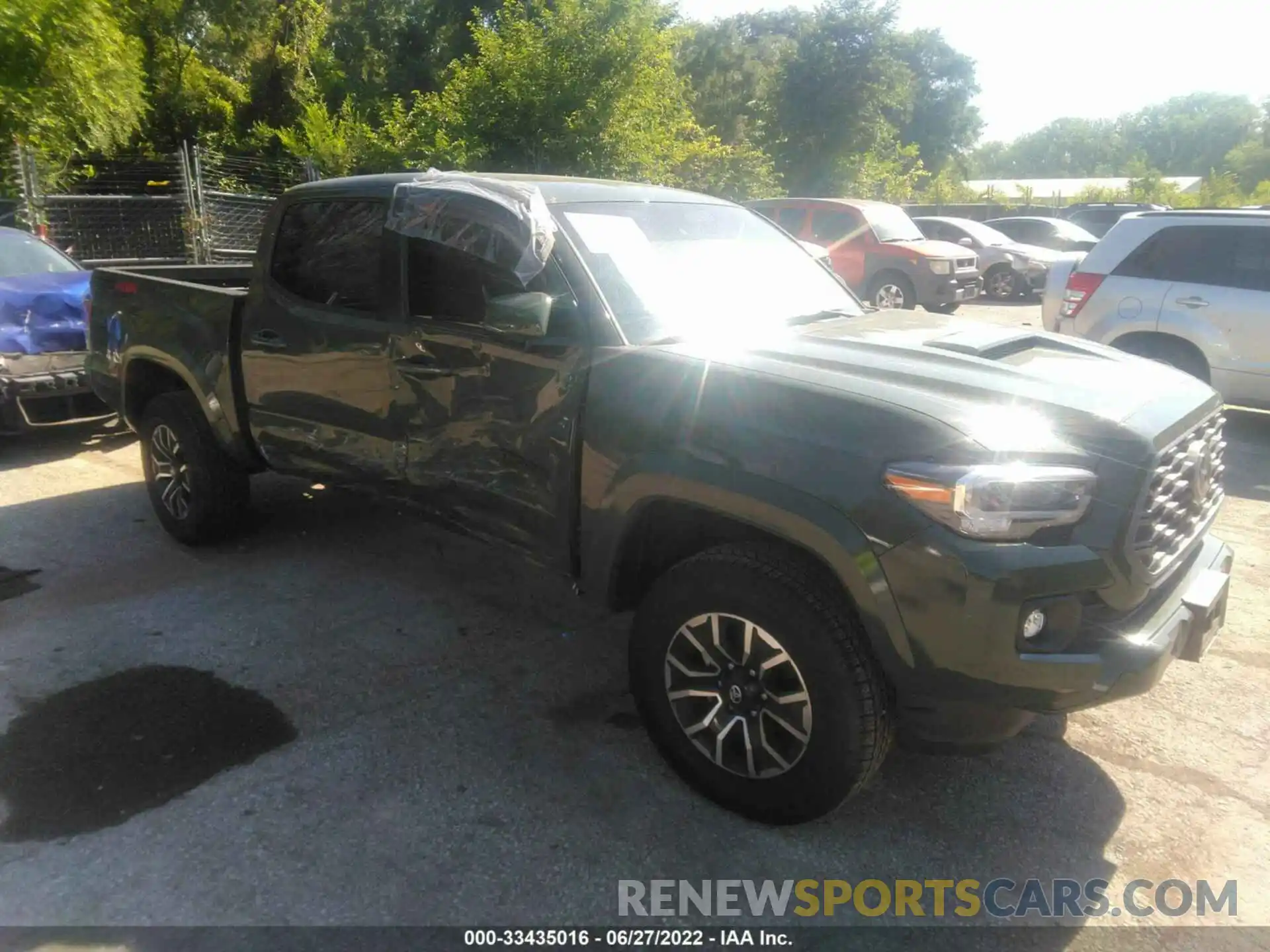 1 Photograph of a damaged car 3TMCZ5ANXNM492566 TOYOTA TACOMA 4WD 2022