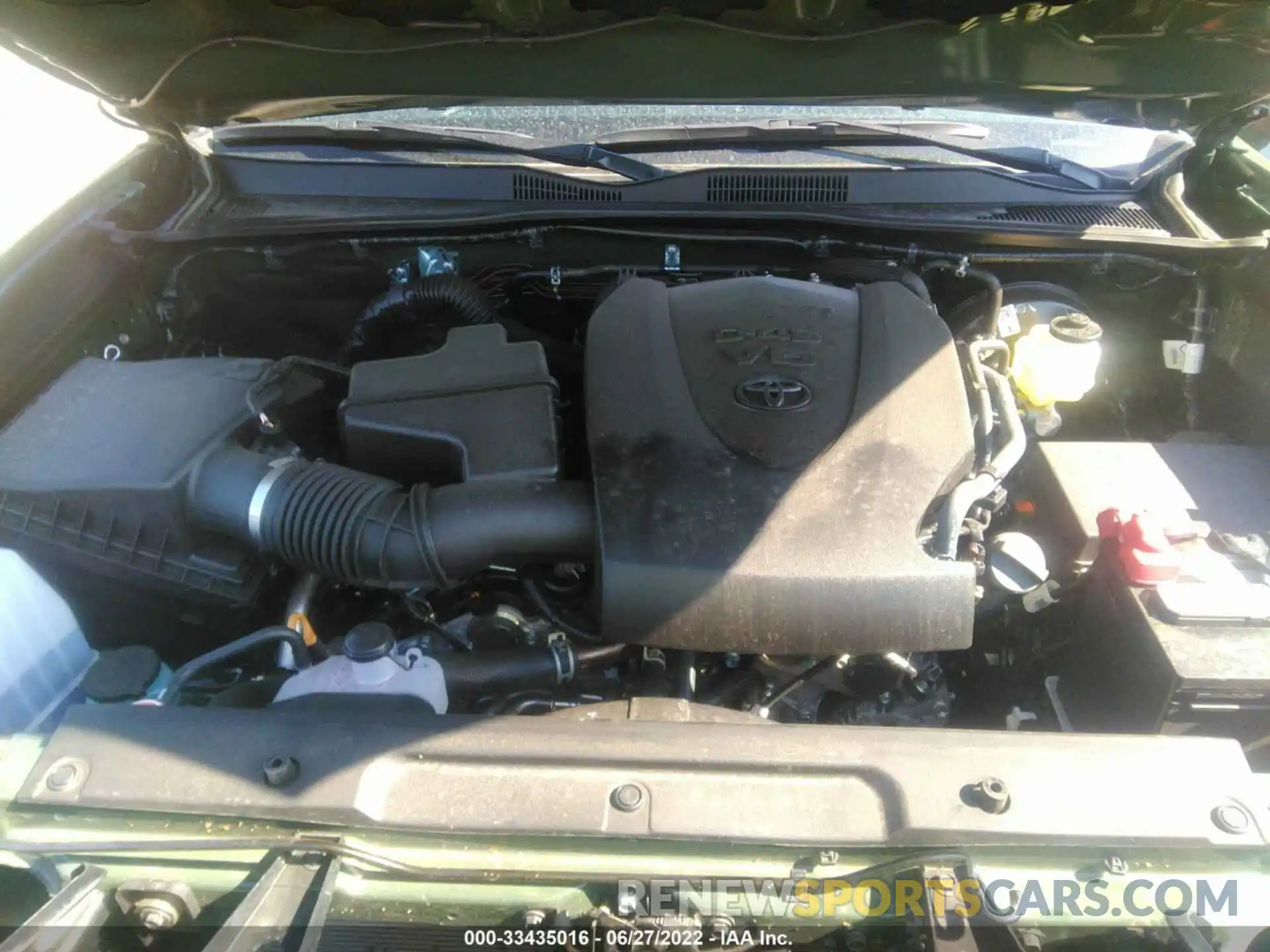 10 Photograph of a damaged car 3TMCZ5ANXNM492566 TOYOTA TACOMA 4WD 2022