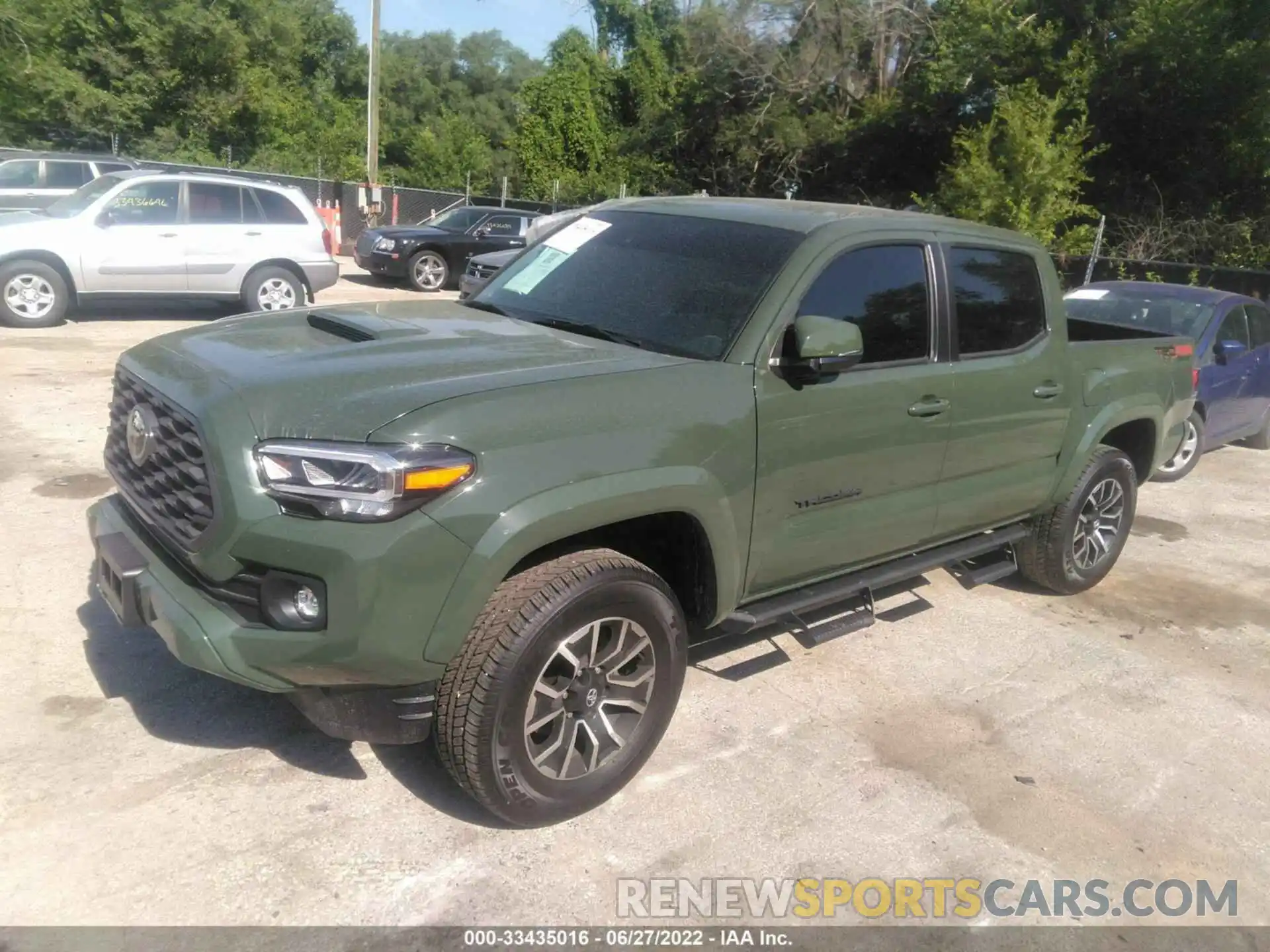 2 Photograph of a damaged car 3TMCZ5ANXNM492566 TOYOTA TACOMA 4WD 2022