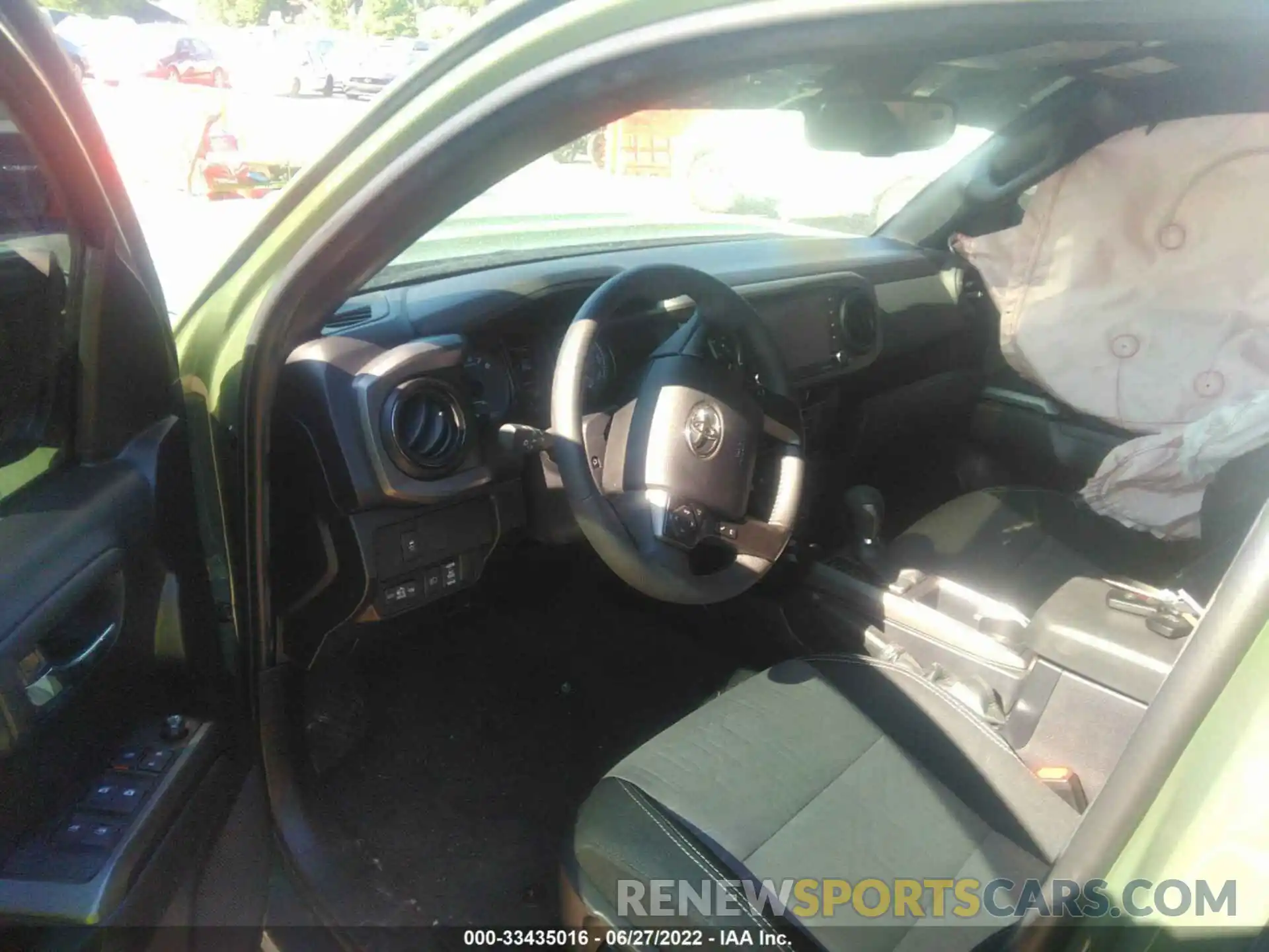 5 Photograph of a damaged car 3TMCZ5ANXNM492566 TOYOTA TACOMA 4WD 2022