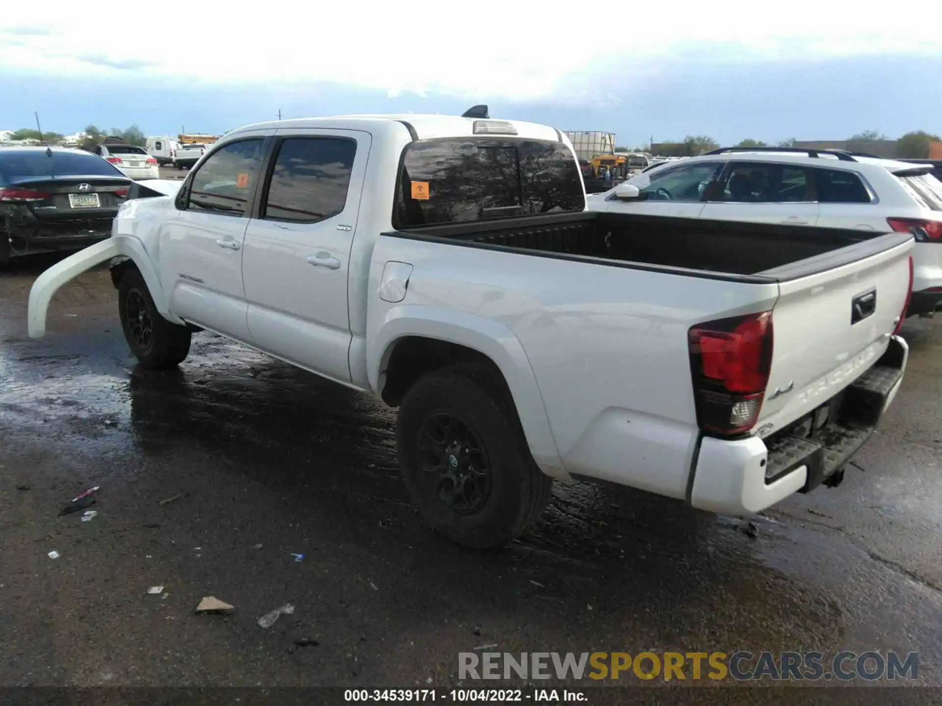 3 Photograph of a damaged car 3TMCZ5ANXNM513464 TOYOTA TACOMA 4WD 2022