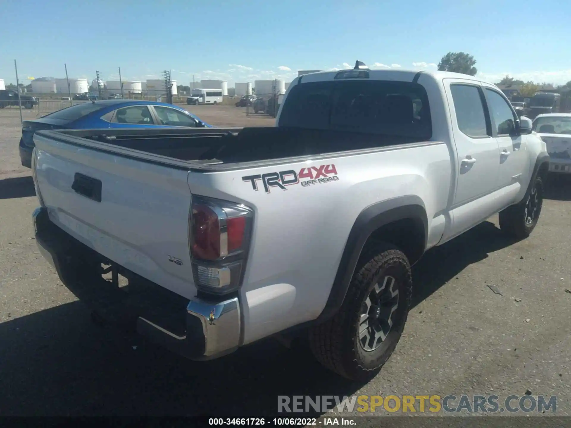 4 Photograph of a damaged car 3TMDZ5BN0NM136288 TOYOTA TACOMA 4WD 2022